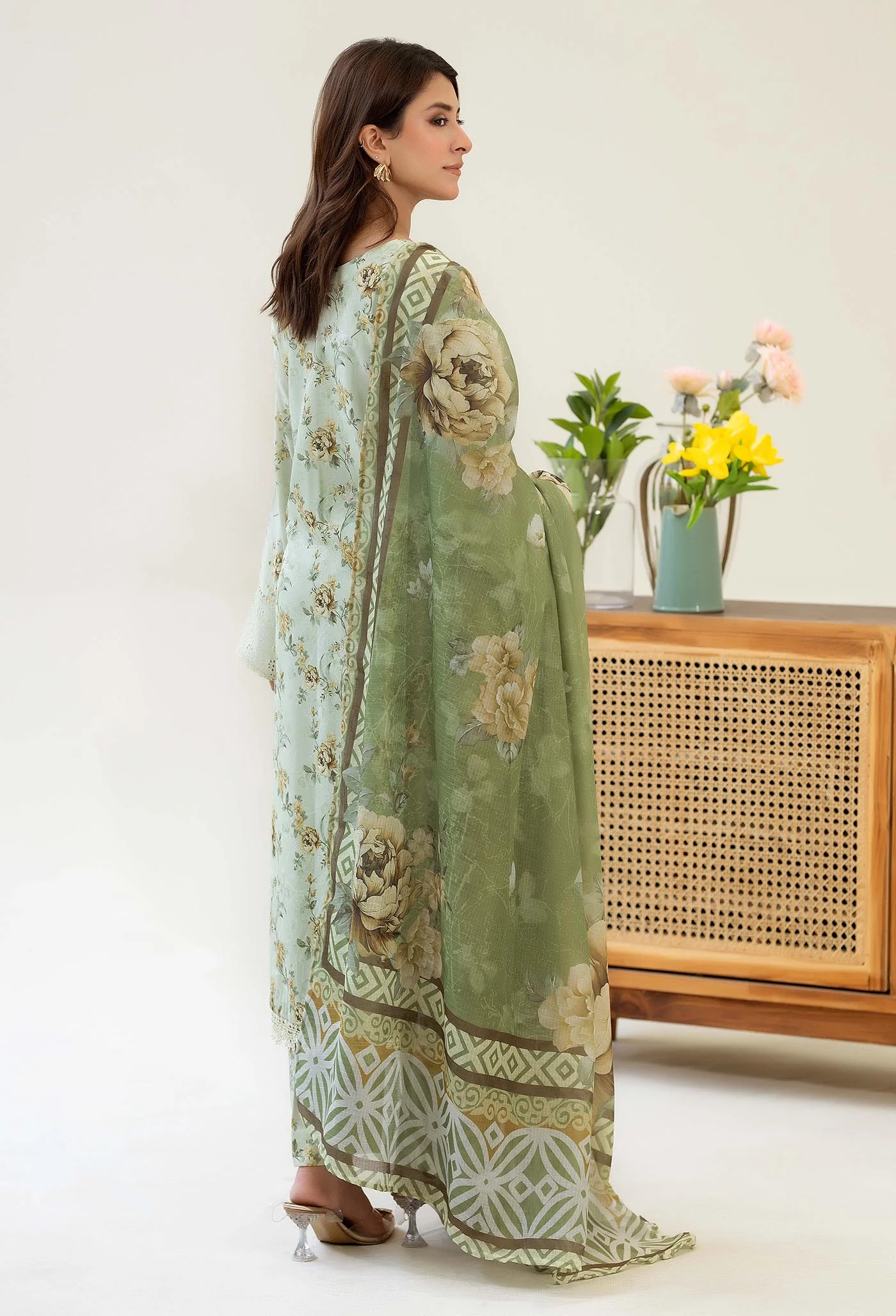 CHIKANKARI SATIN 04 - Image 4