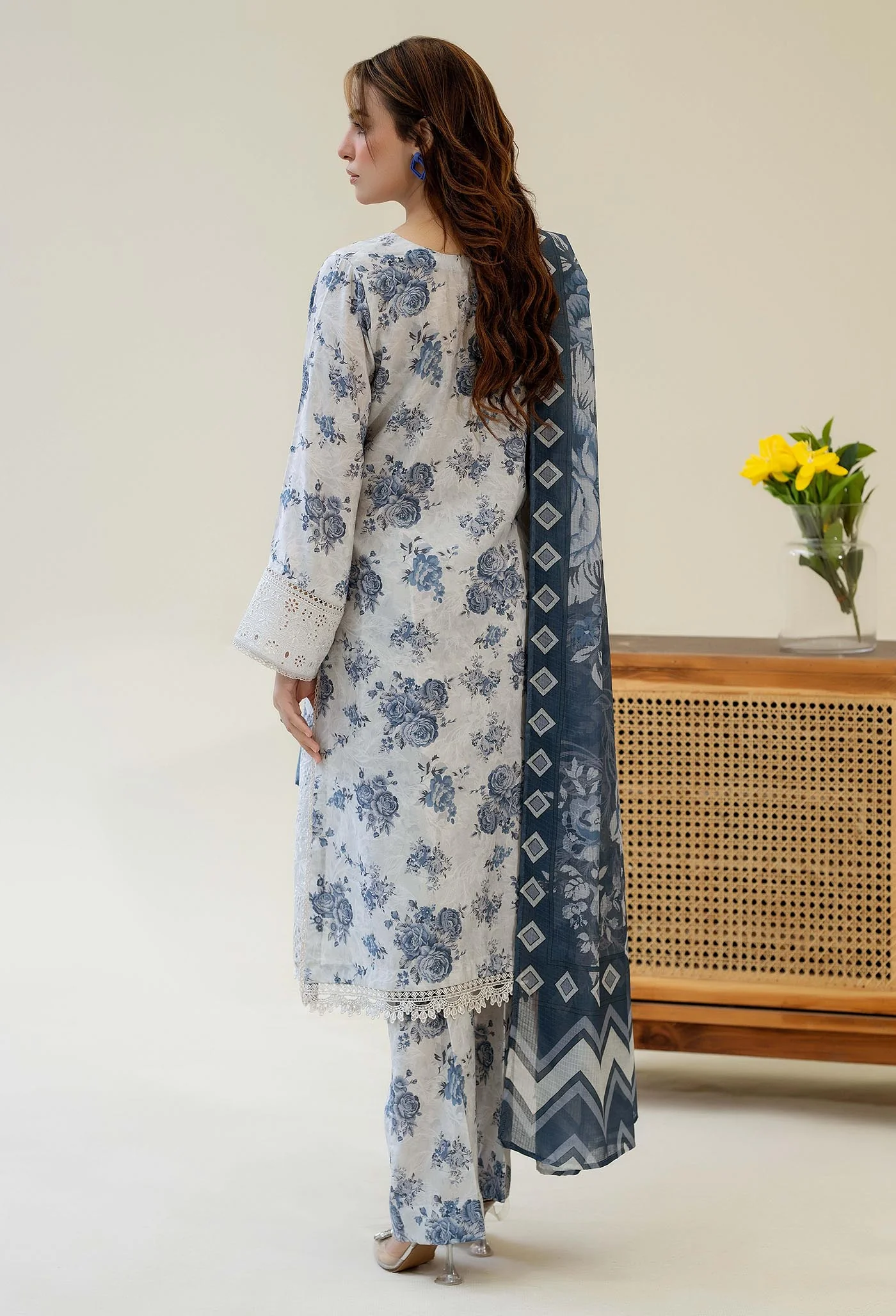 CHIKANKARI SATIN 07 - Image 4