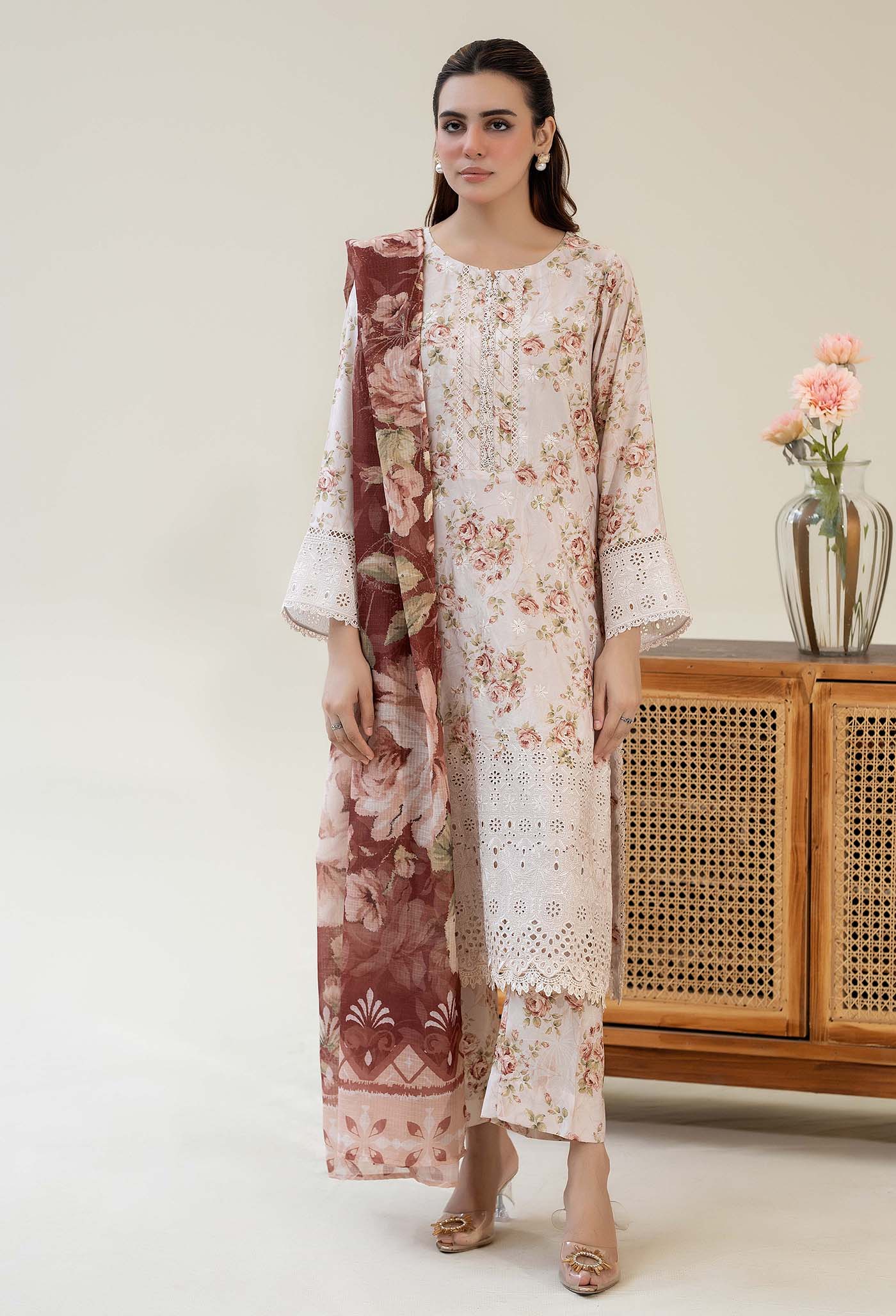 CHIKANKARI SATIN 08 - Image 3