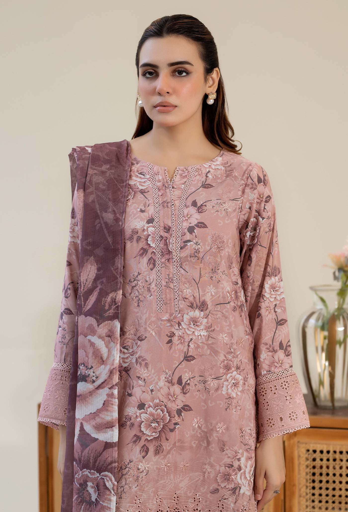 CHIKANKARI SATIN 09 - Image 2