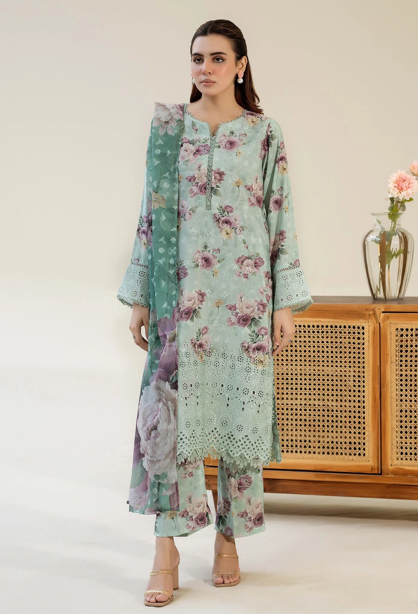 CHIKANKARI SATIN 10 - Image 4