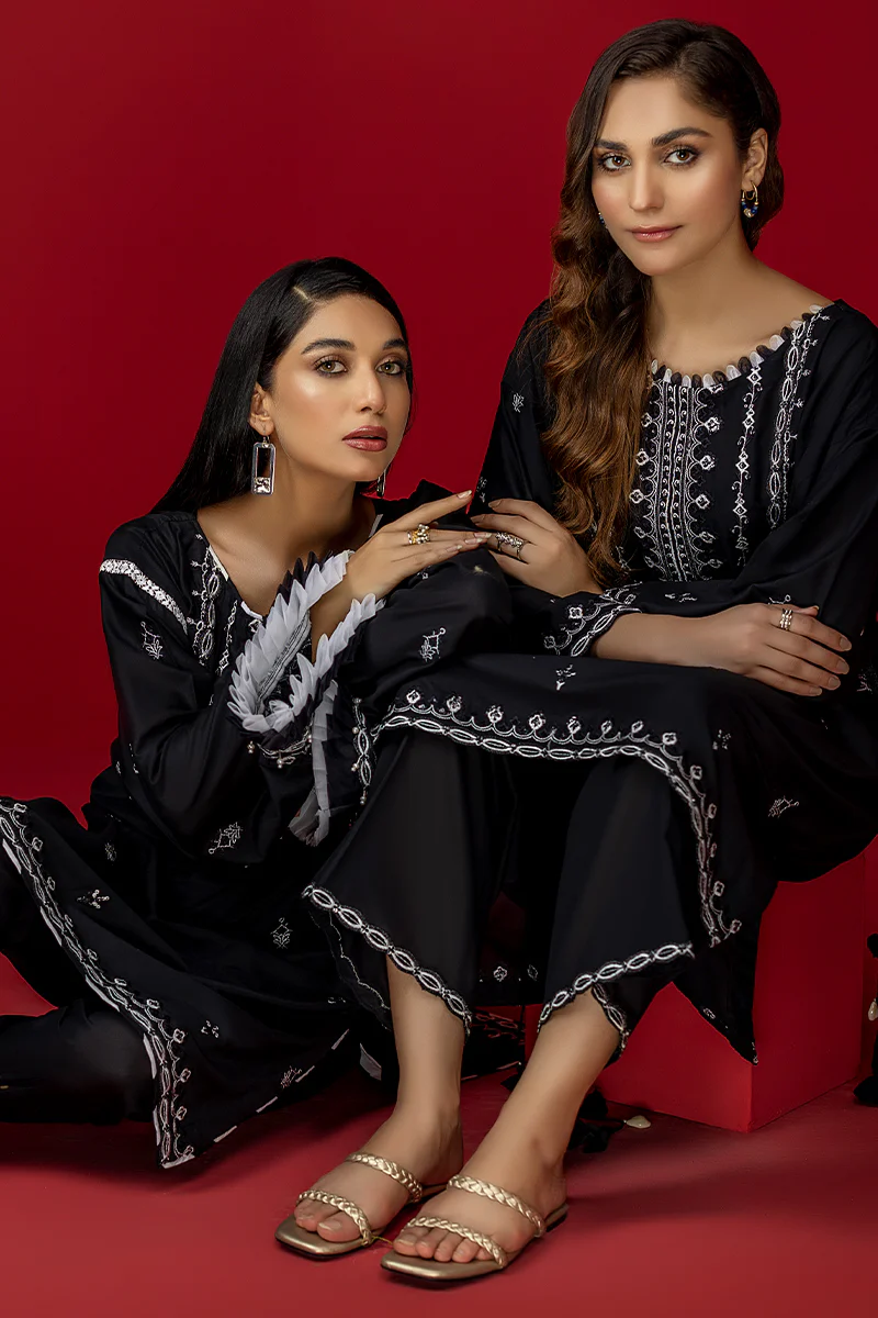 Coleber B - Embroidered Lawn 2PC - Image 4