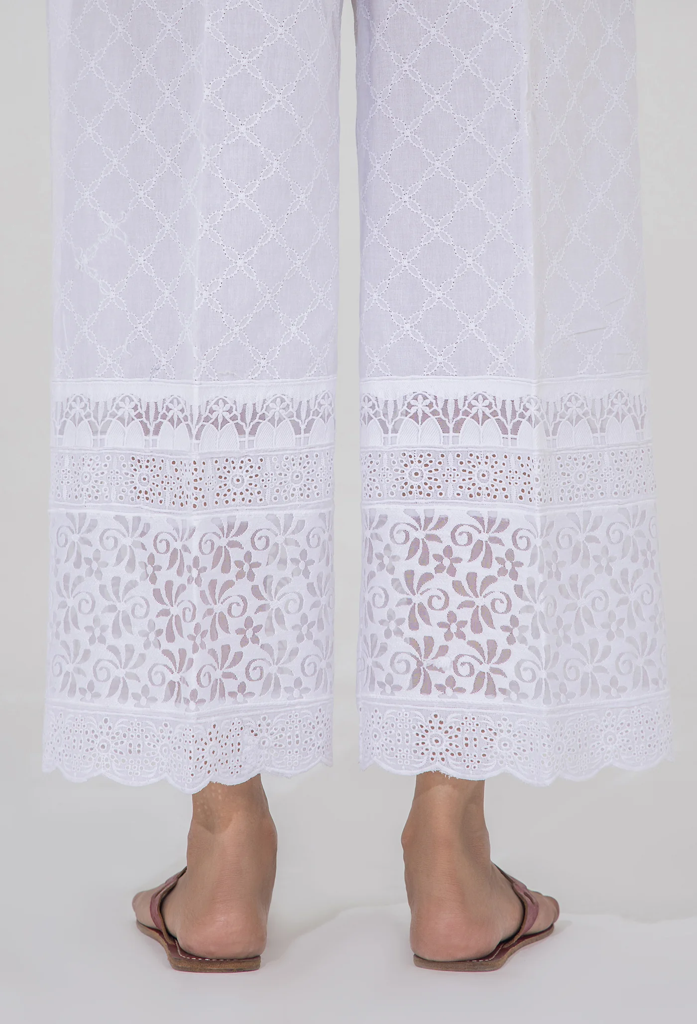 White Bottom 5215 - Image 3