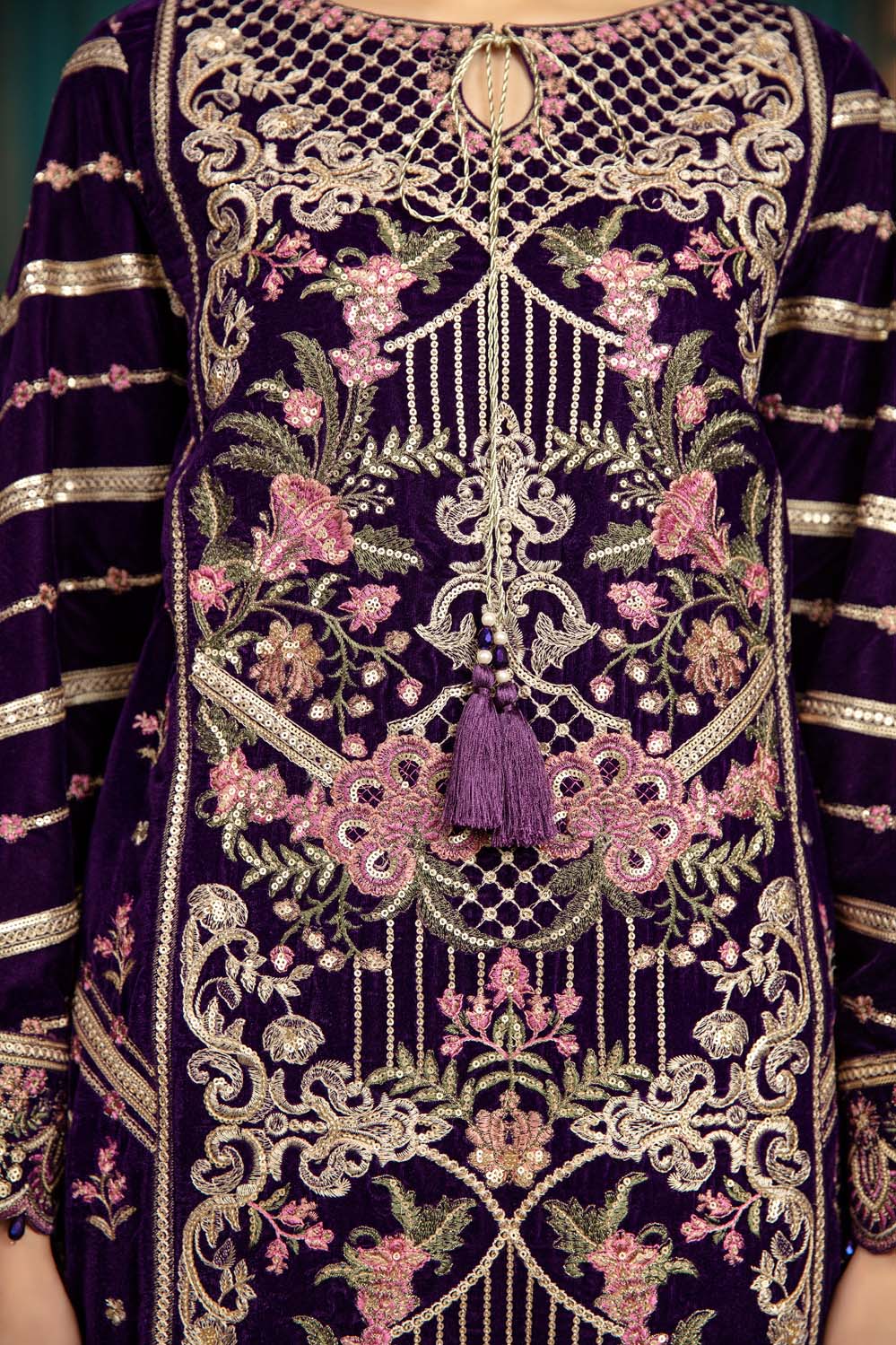 Crawl Flower - Stitched Embroidered Velvet 2PC - Image 6
