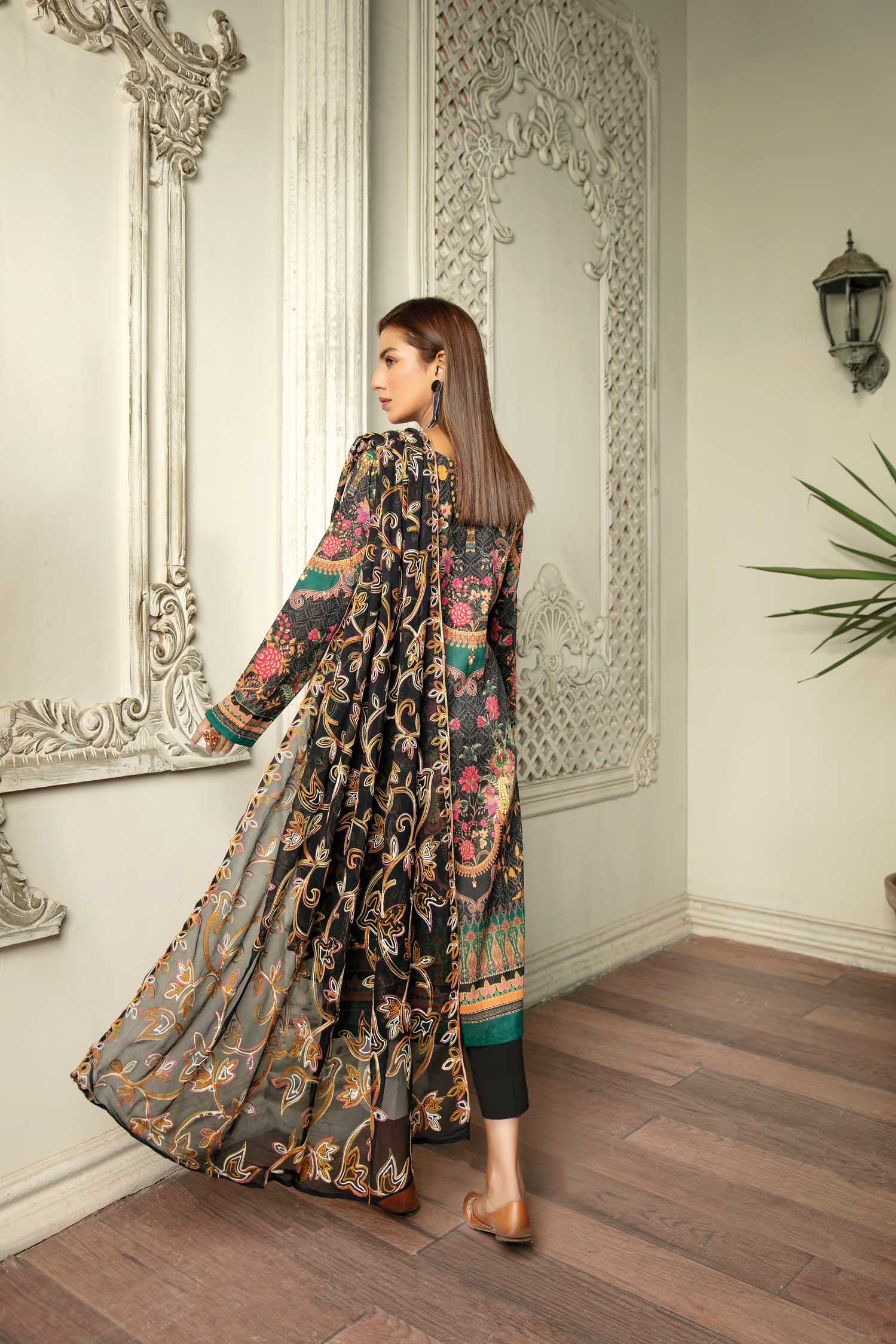 Crawl Rib - Digital Printed & Embroidered Lawn 3PC - Image 5