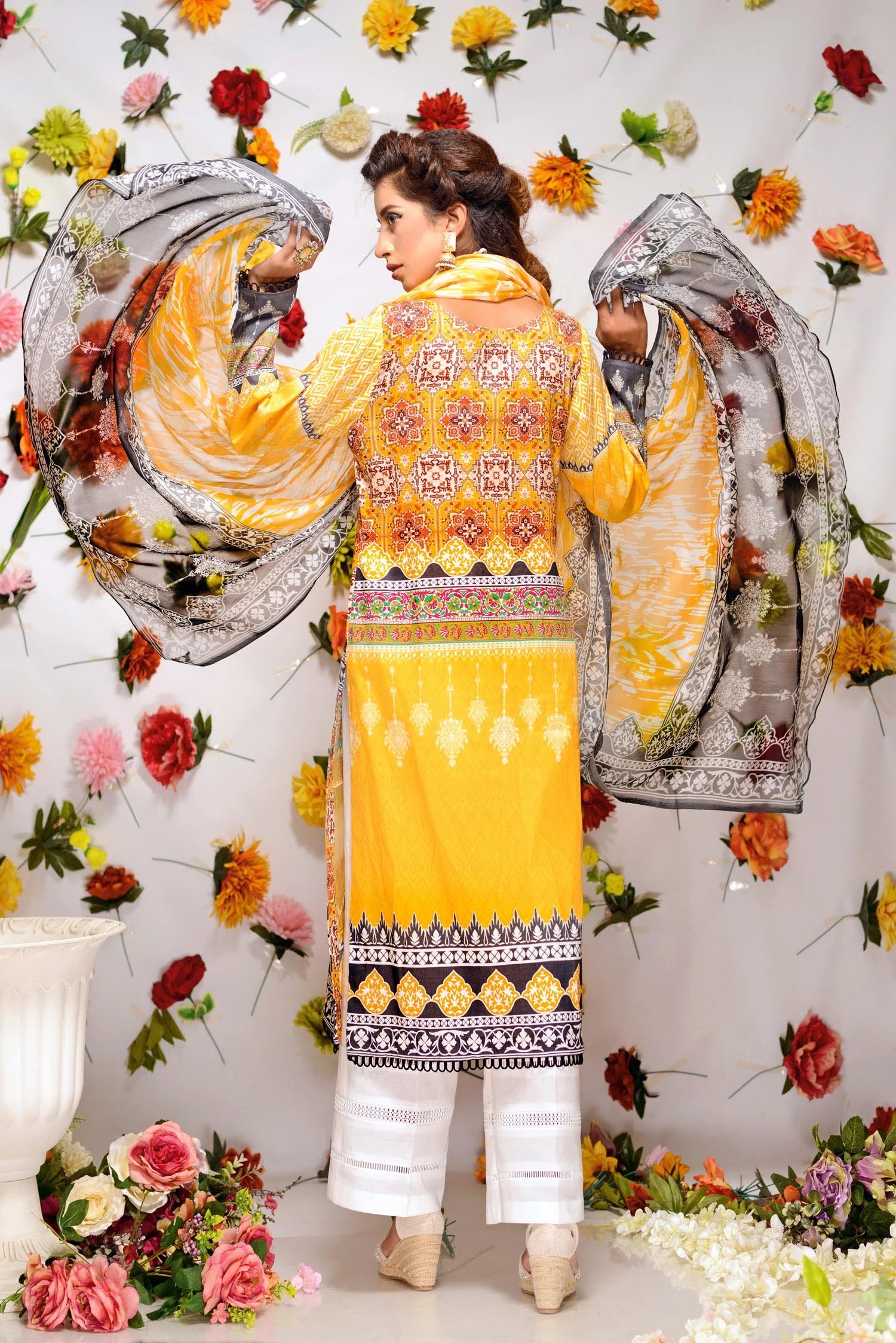 Cundrie - Digital Printed and Embroidered Lawn 3PC - Image 2