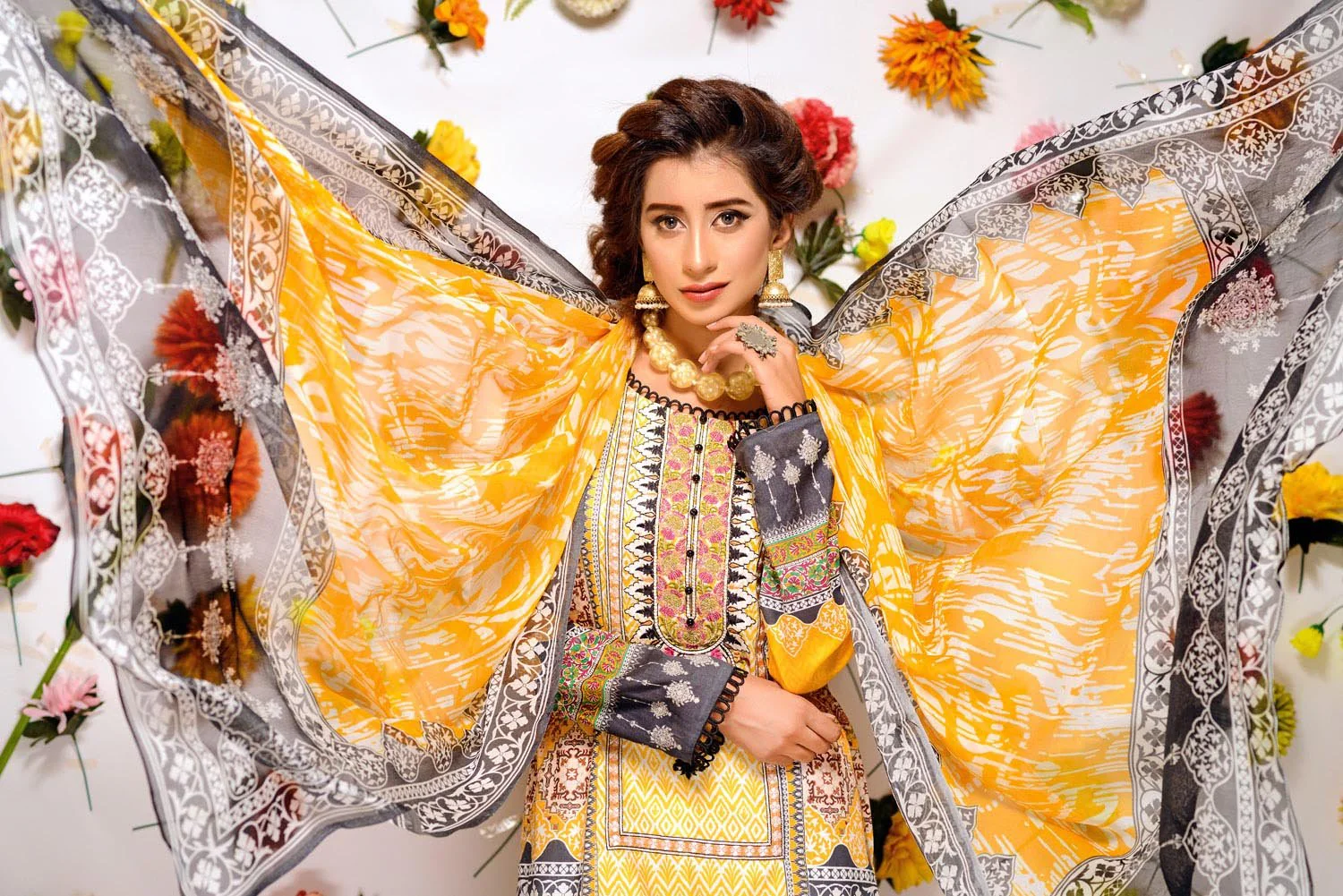 Cundrie - Digital Printed and Embroidered Lawn 3PC - Image 4