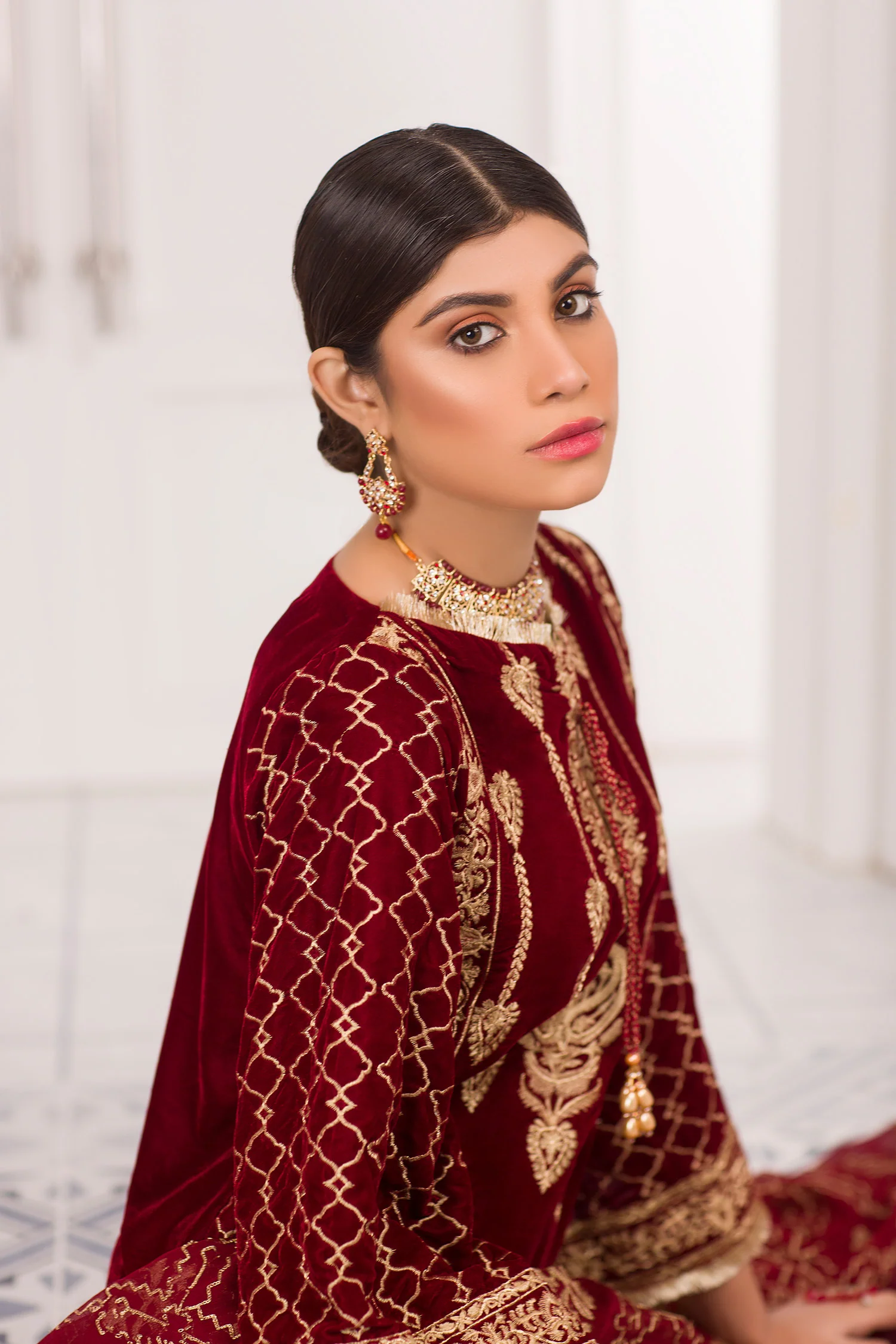 Deluxe - Luxury Embroidered Velvet 3PC - Image 3