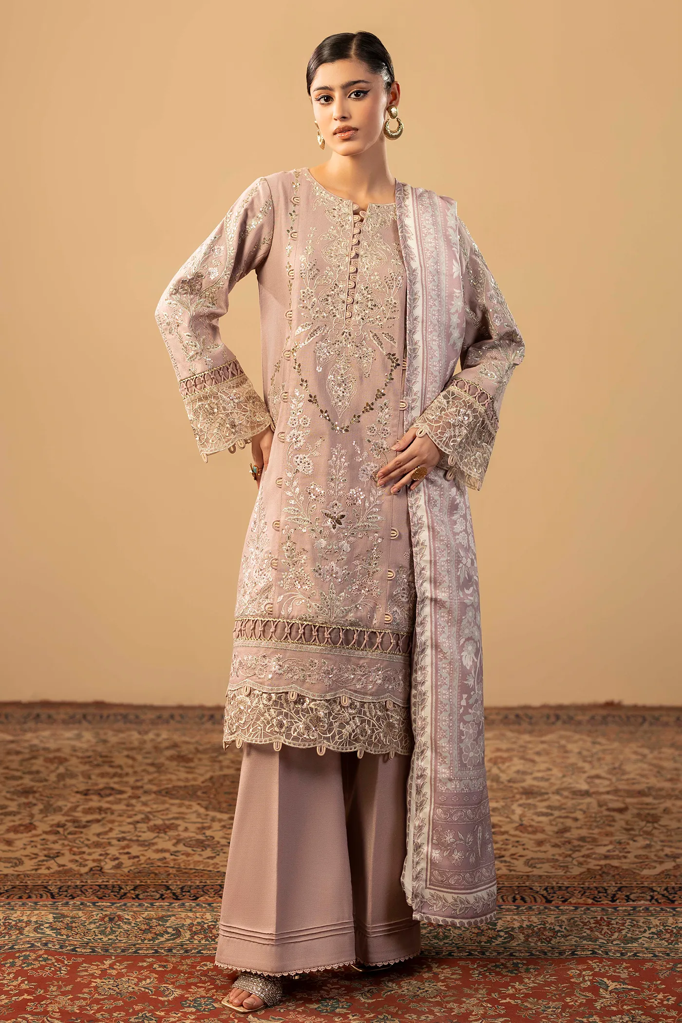 DHANAK 7900