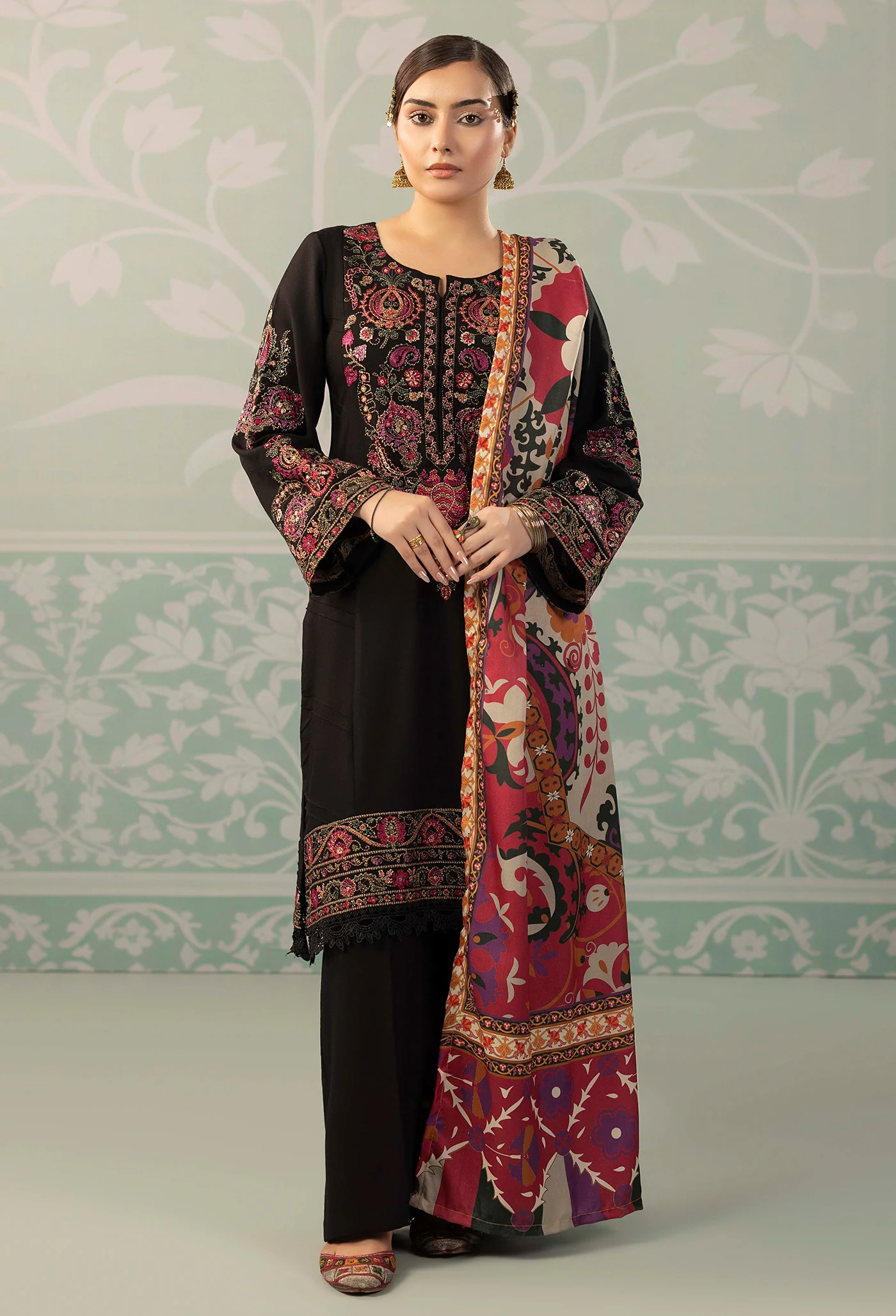DHANAK 7932