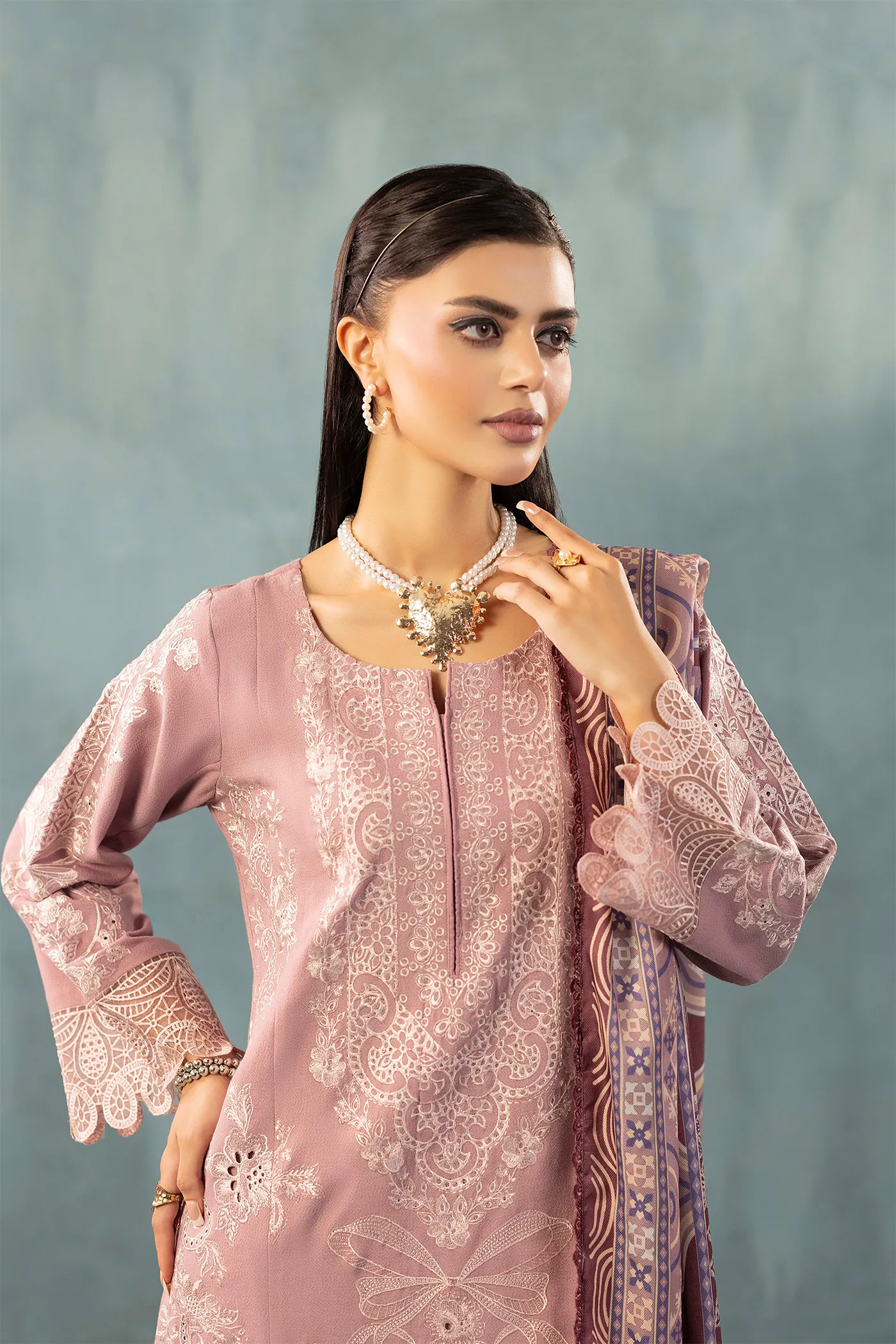 DHANAK 7943