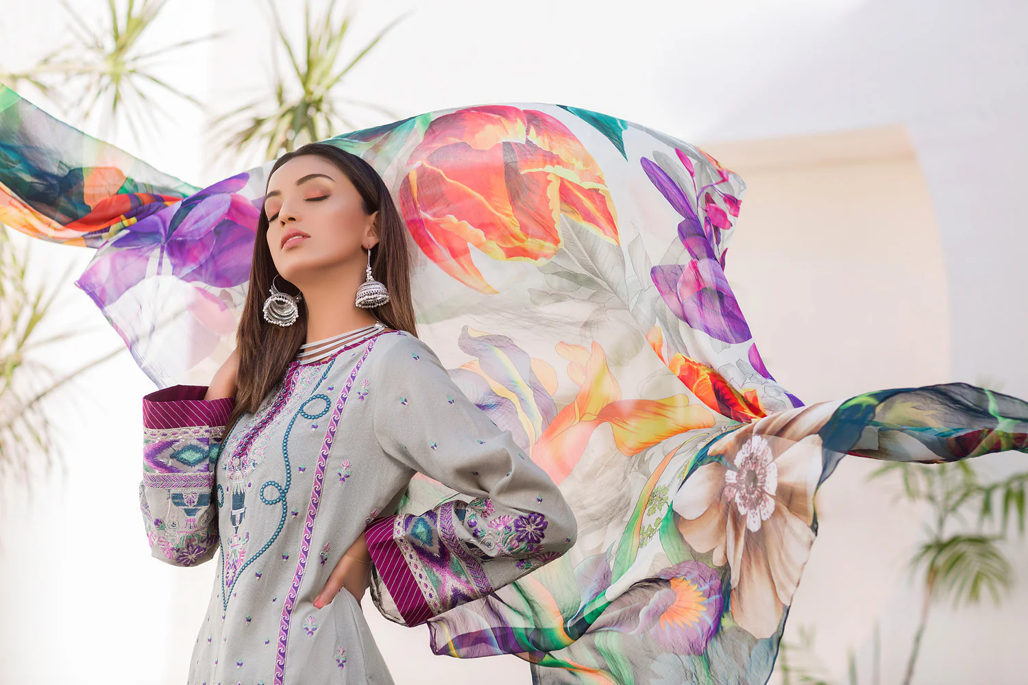 Dioica - Embroidered Lawn Karandi - Image 3