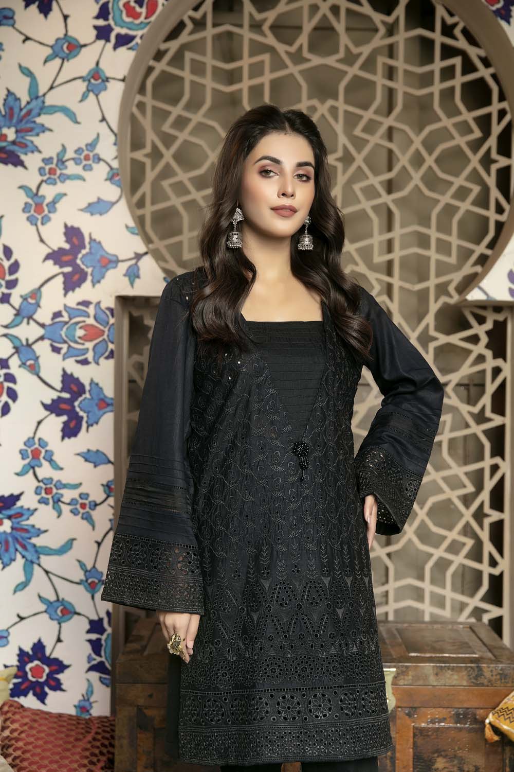 Doniry - Embroidered Chikankari Stitched Kurti - Image 2