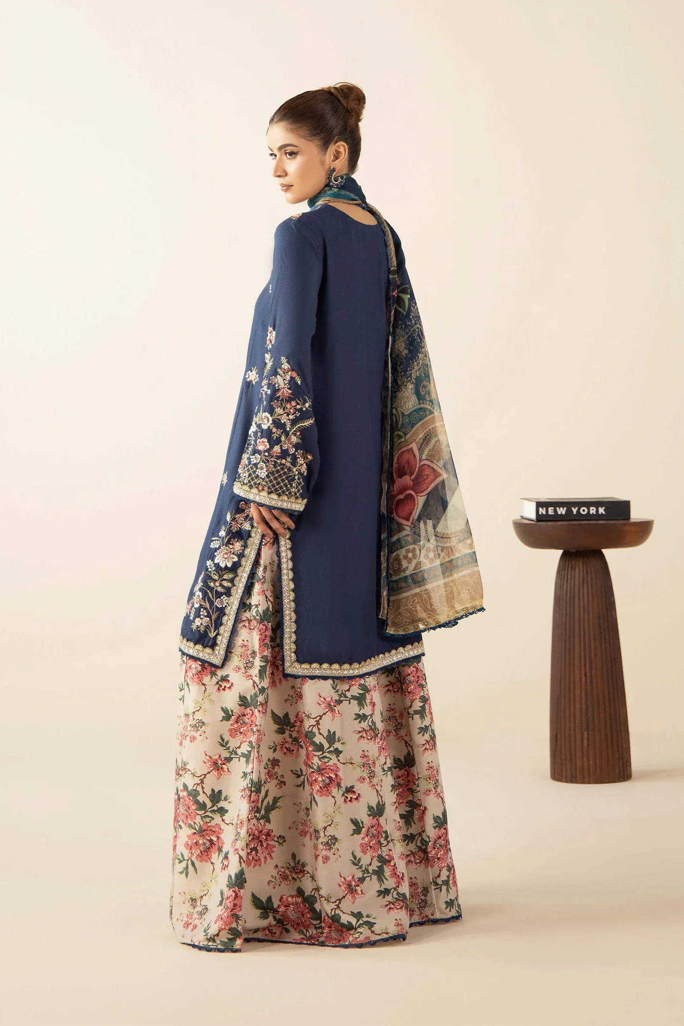 EMB LINEN 1581 - Image 3