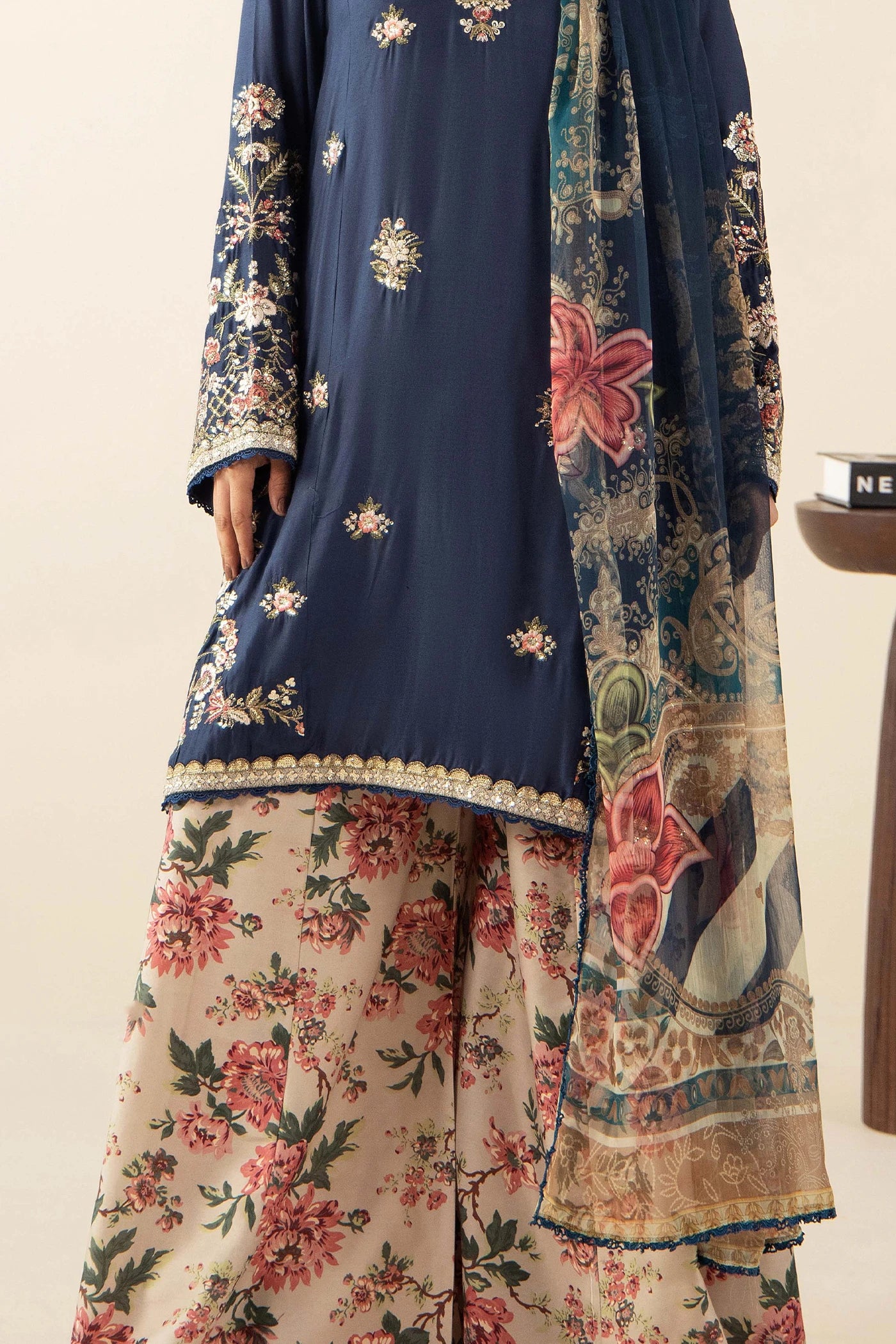 EMB LINEN 1581 - Image 4