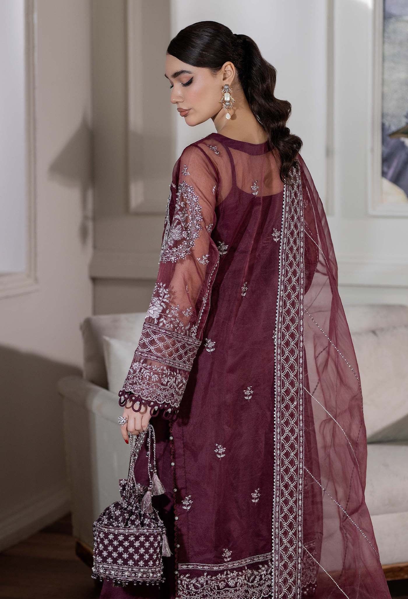 ESSENCE 1115 - Image 2