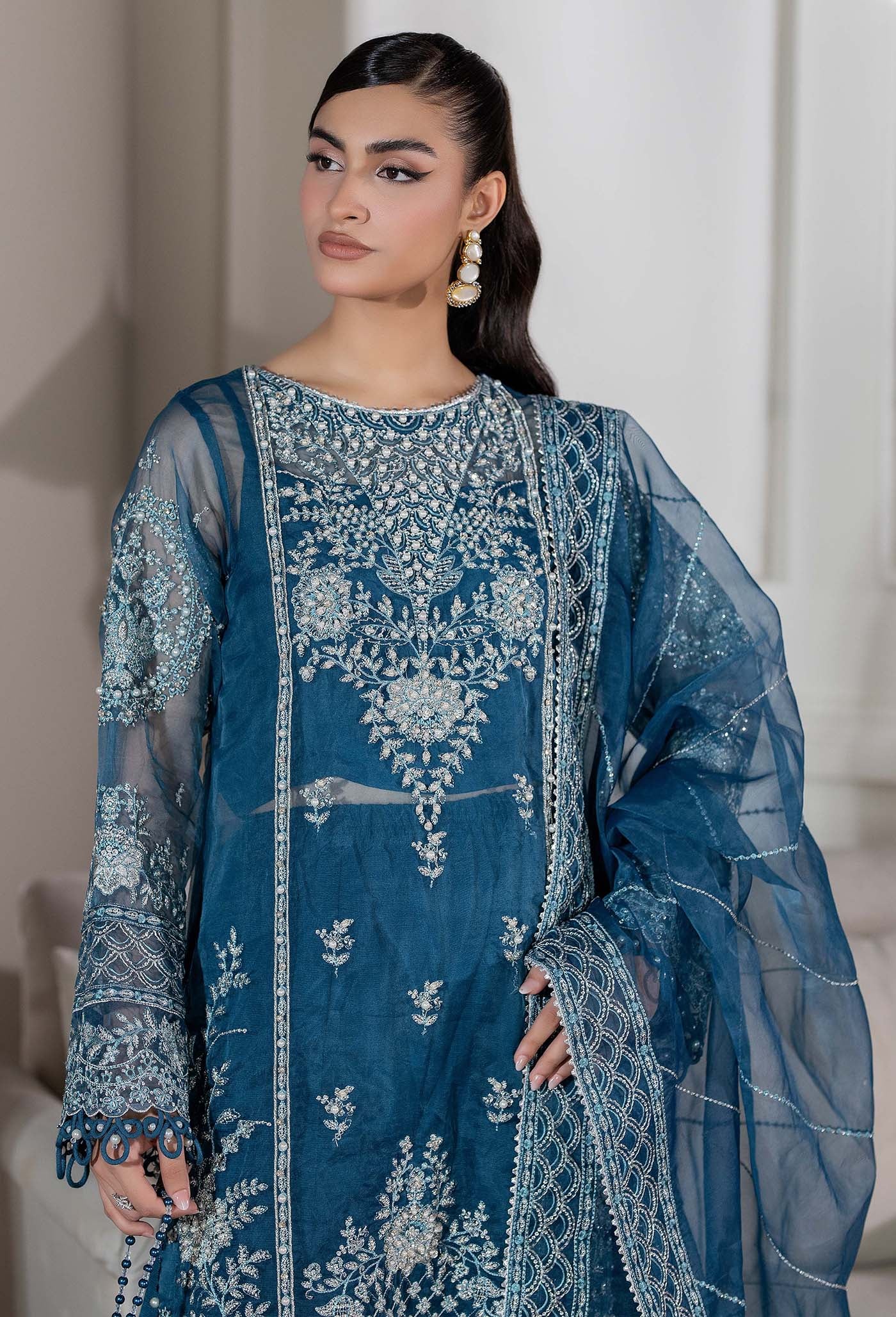 ESSENCE 1116 - Image 3