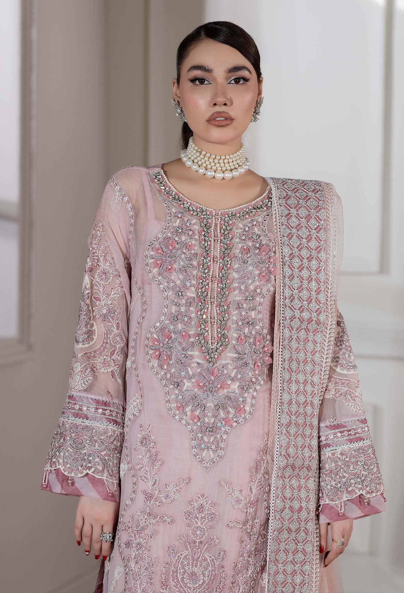 ESSENCE 1117 - Image 3