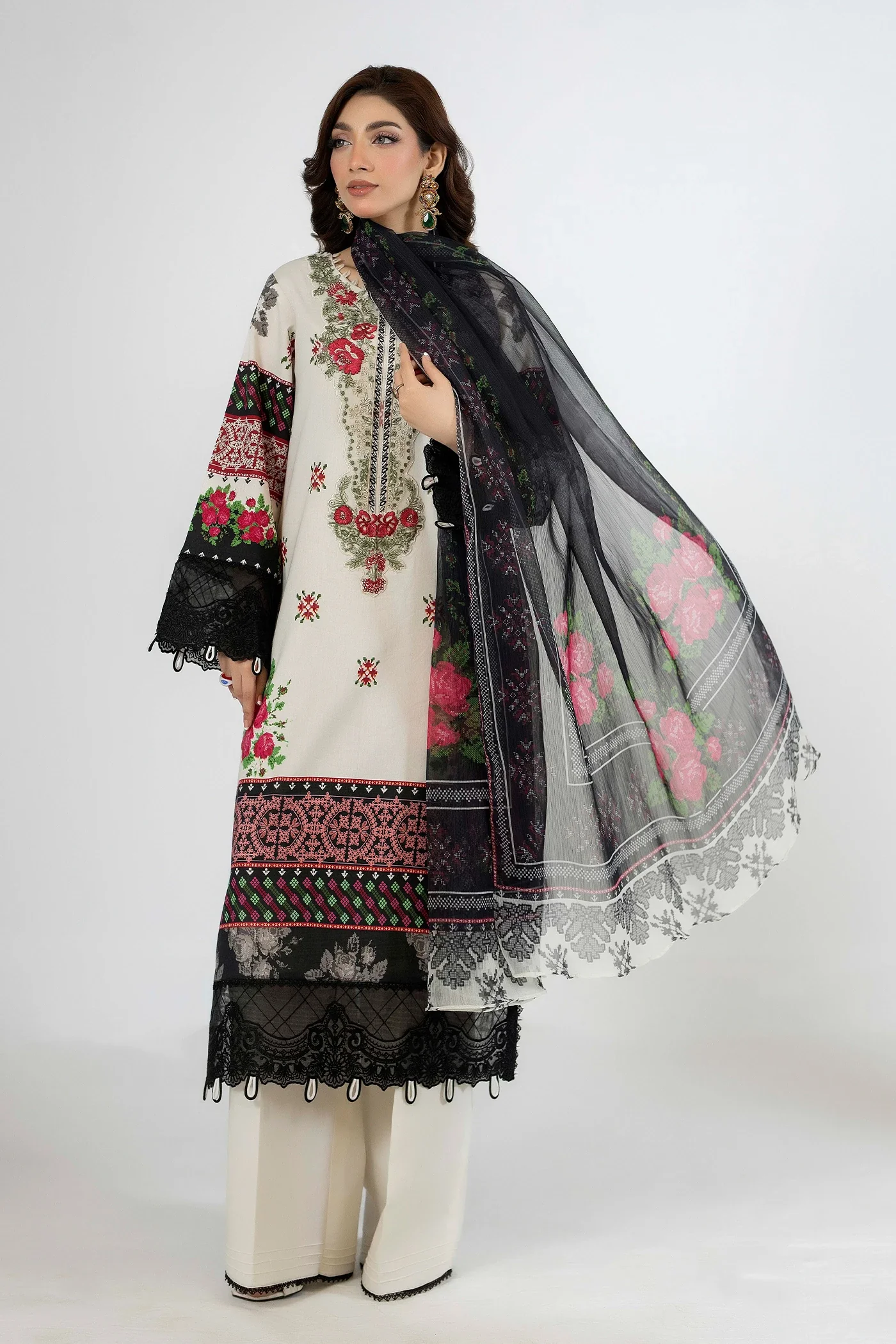 ETHNIC 1653