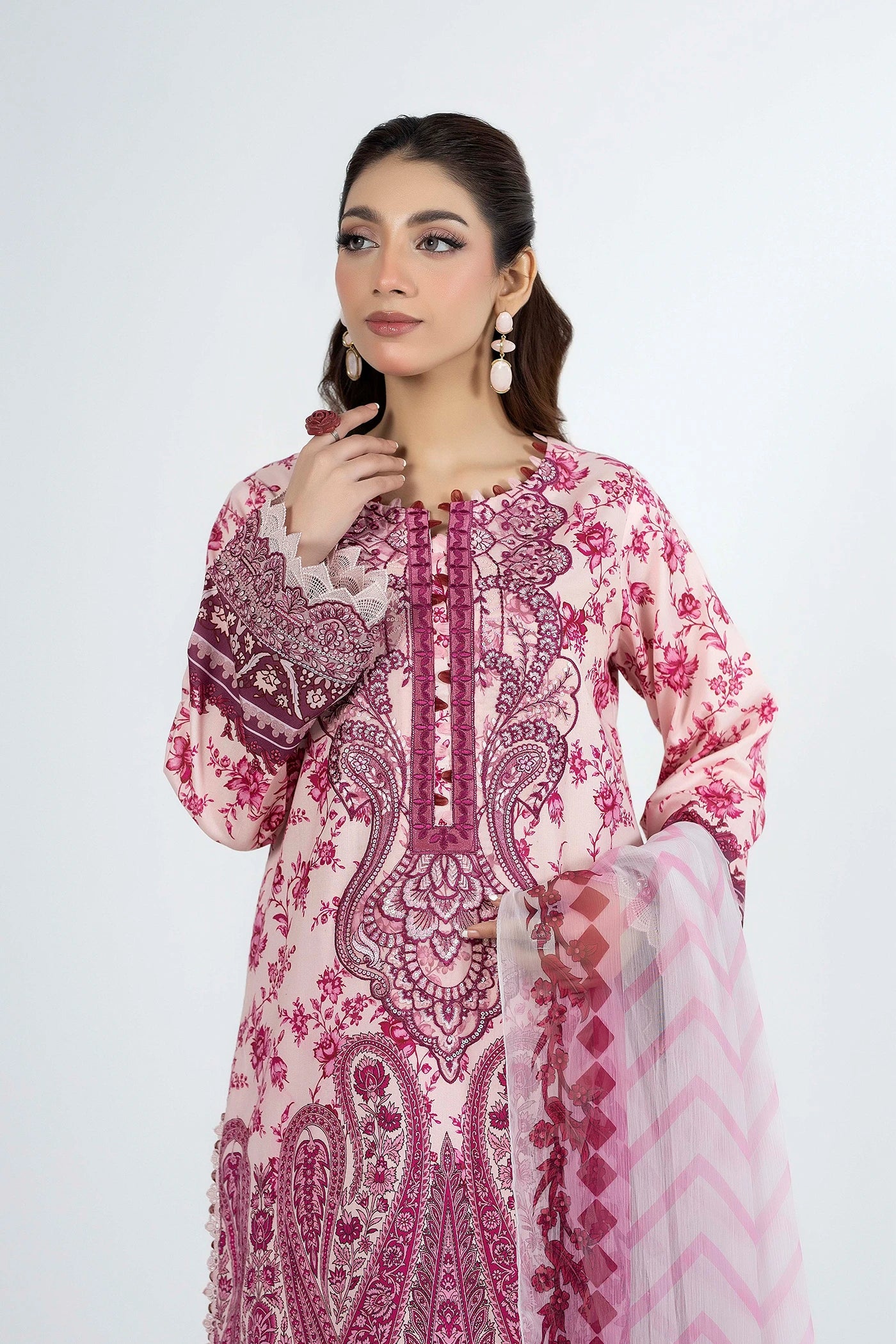 ETHNIC 1659