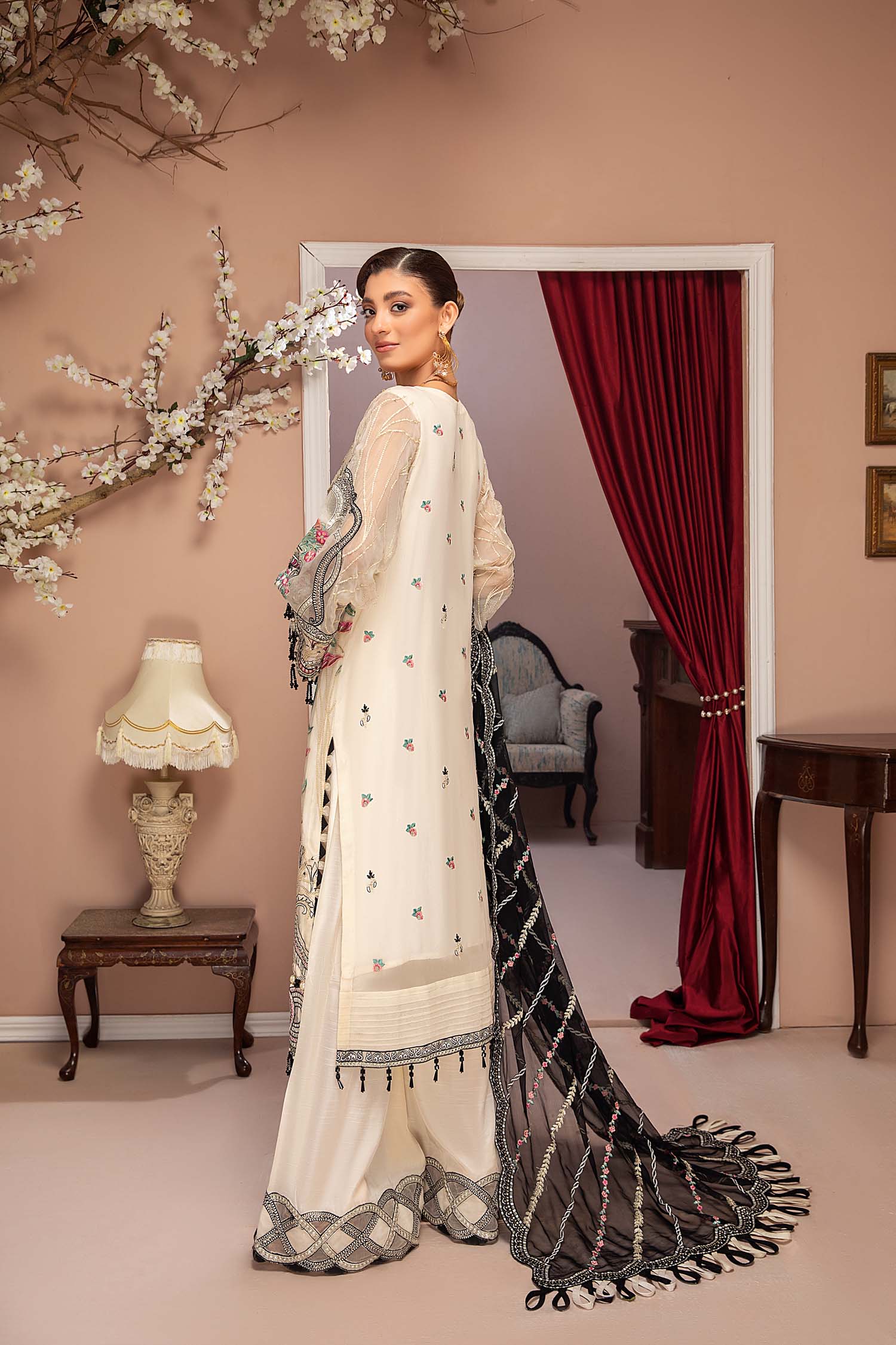 Floral White - Image 2