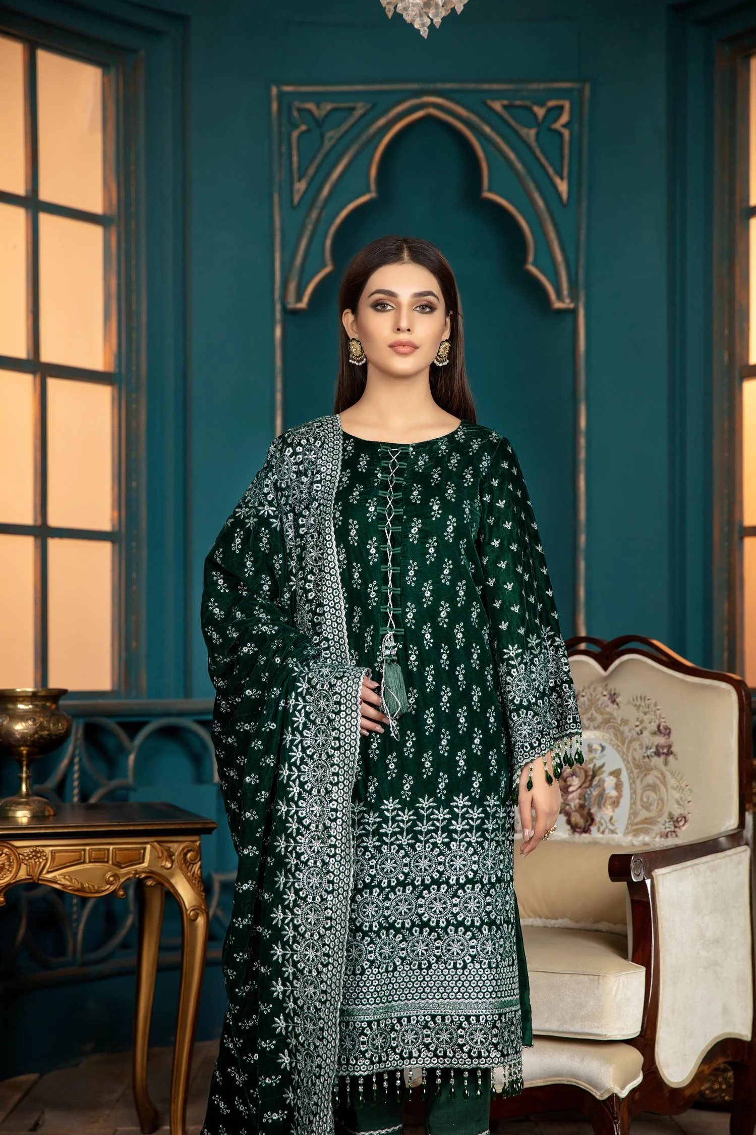 Gardenia - Embroidered Velvet 3 piece - Image 3