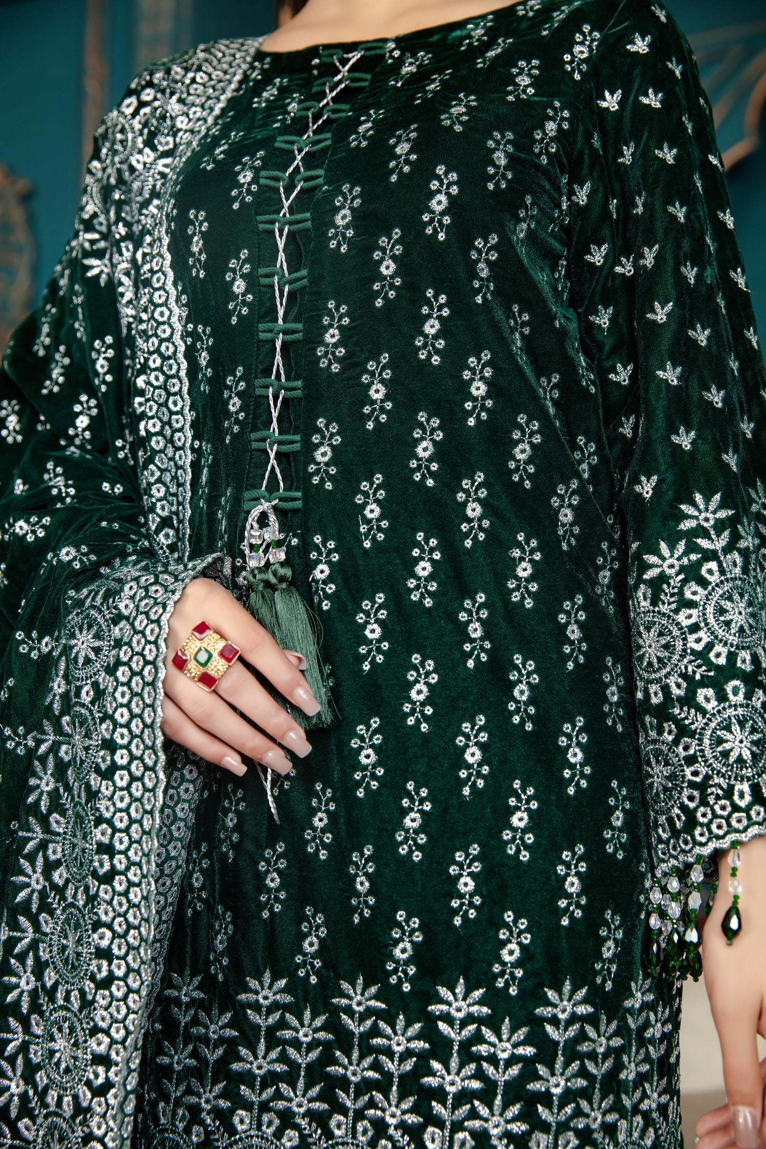Gardenia - Embroidered Velvet 3 piece - Image 5