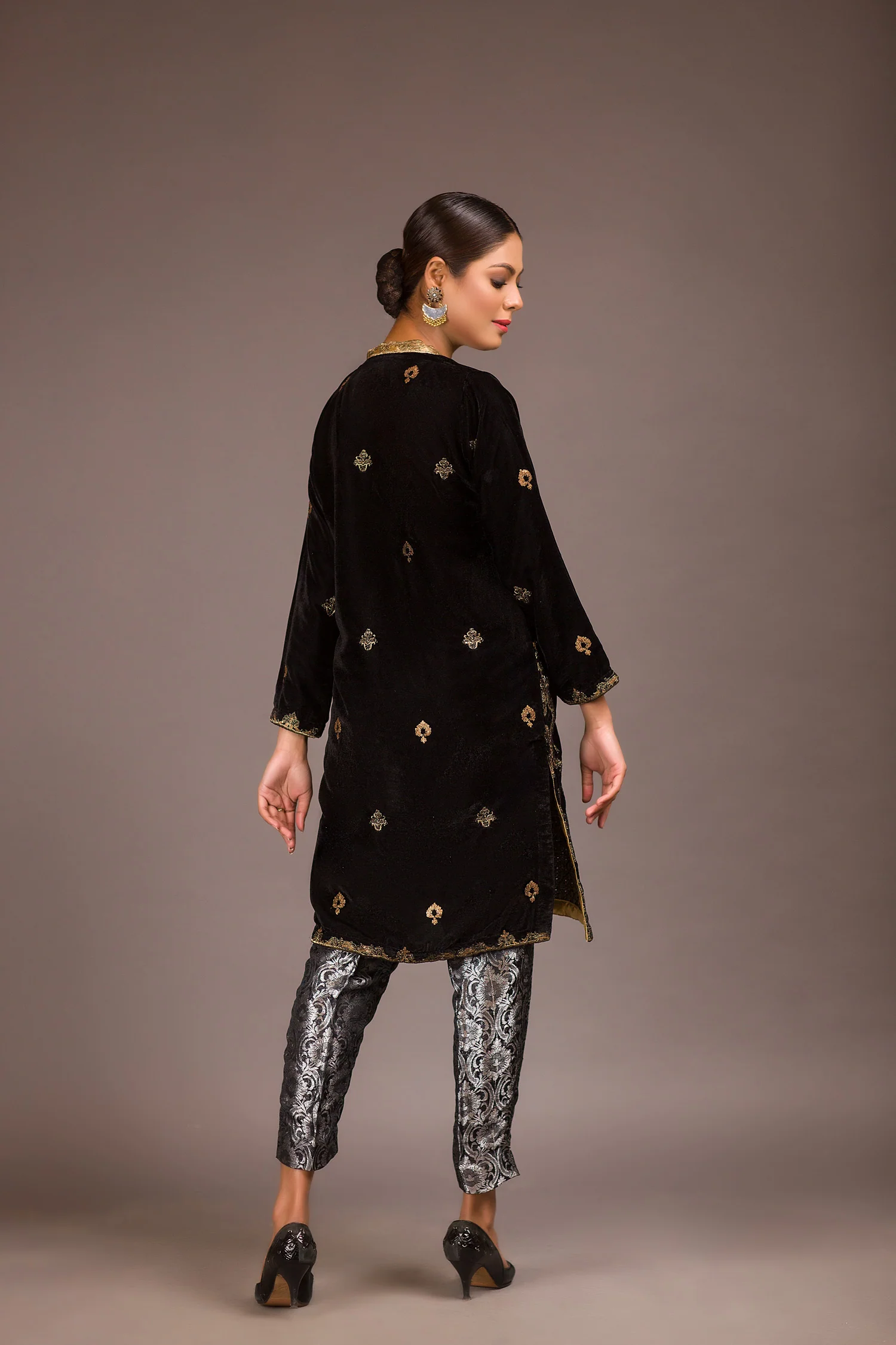 Goldlid - Embroidered Velvet Unstitch Kurti - Image 2