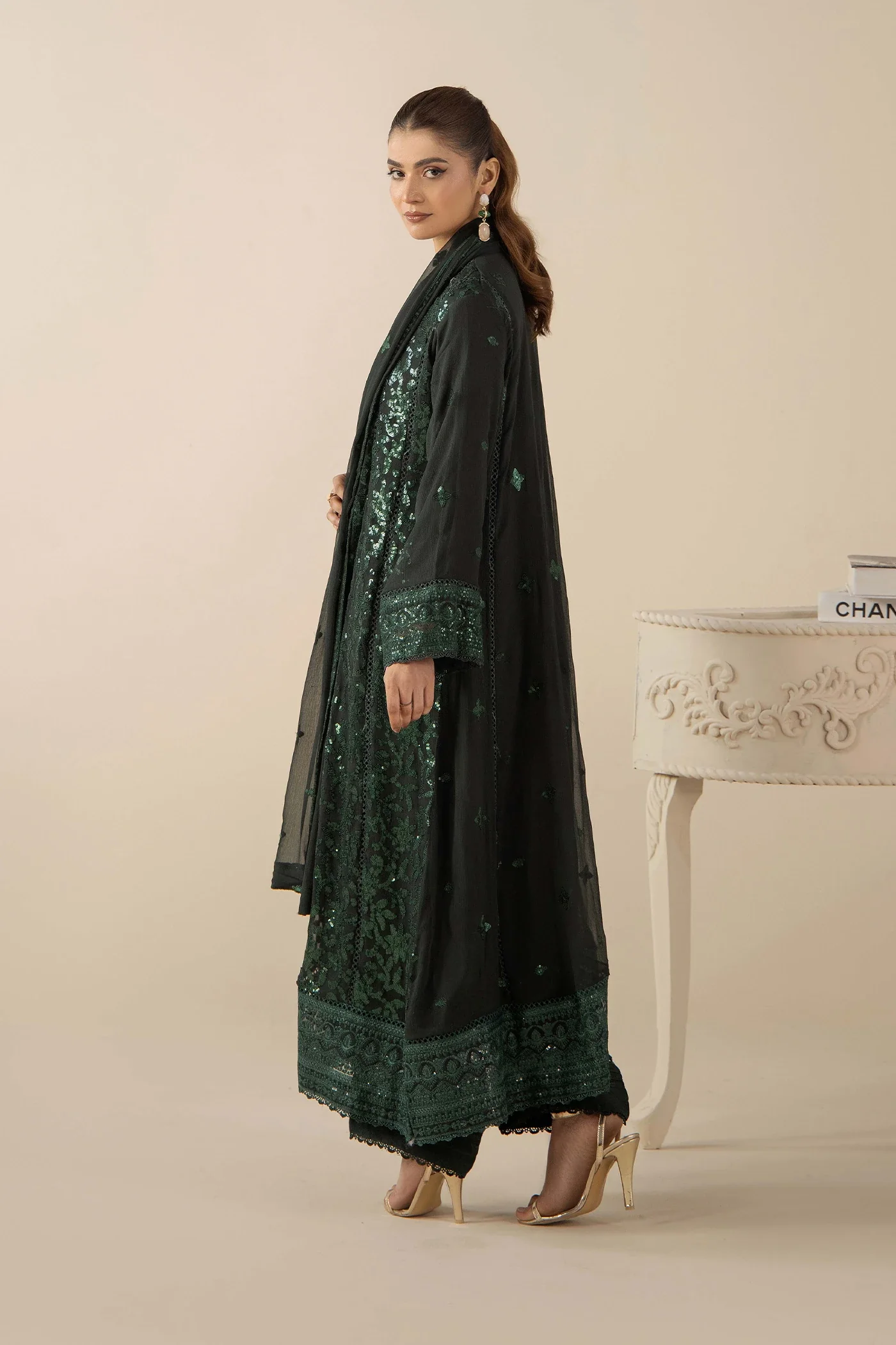 GOWN 1560 - Image 4