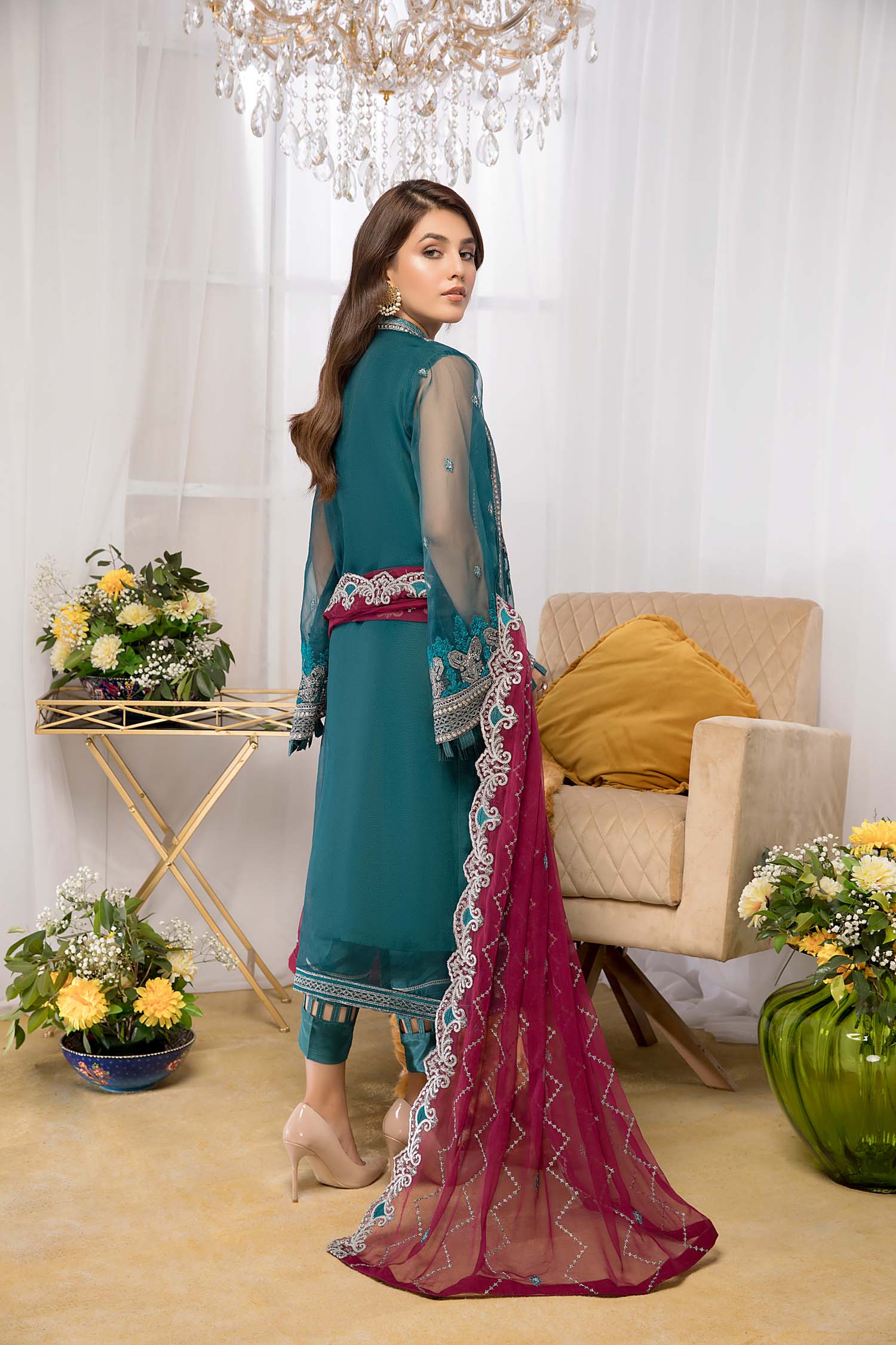 Gracious - Luxury Pret 4PC - Image 2
