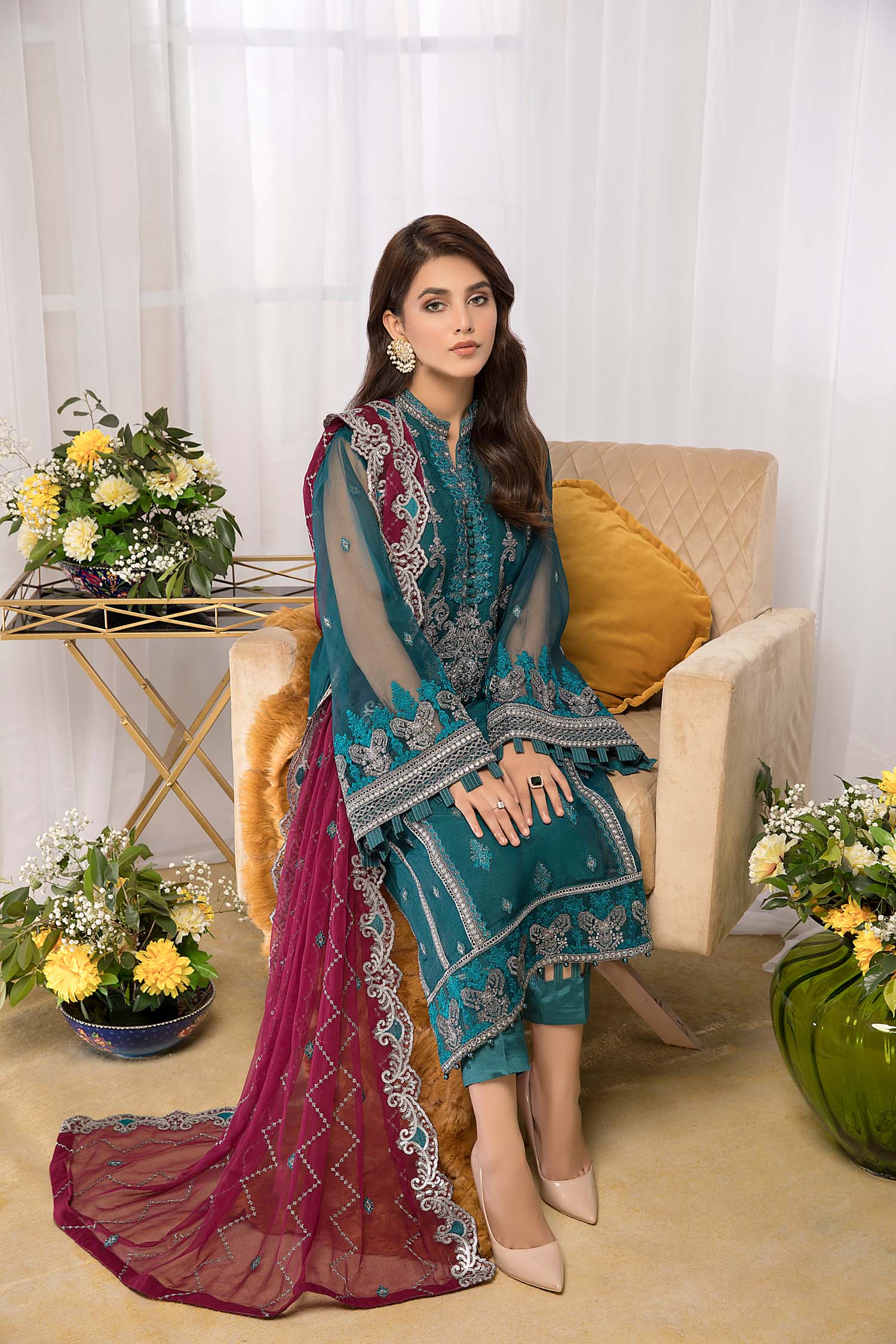 Gracious - Luxury Pret 4PC - Image 4