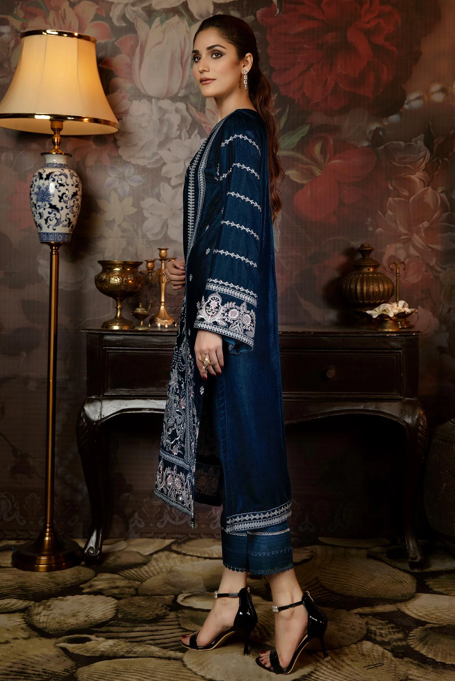 Ichiro - Embroidered Velvet 2PC Stitched - Image 2