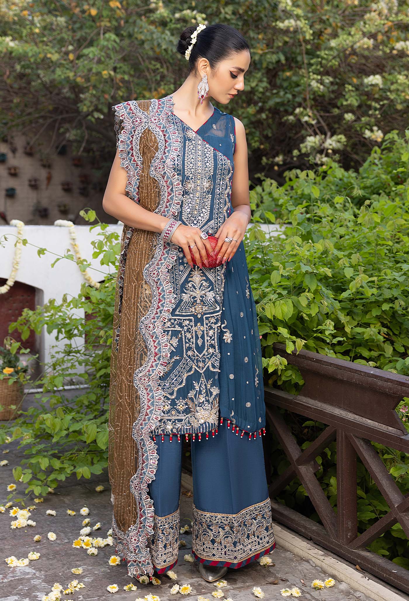 Hoor-un-Nisa Begum (A) - Image 2