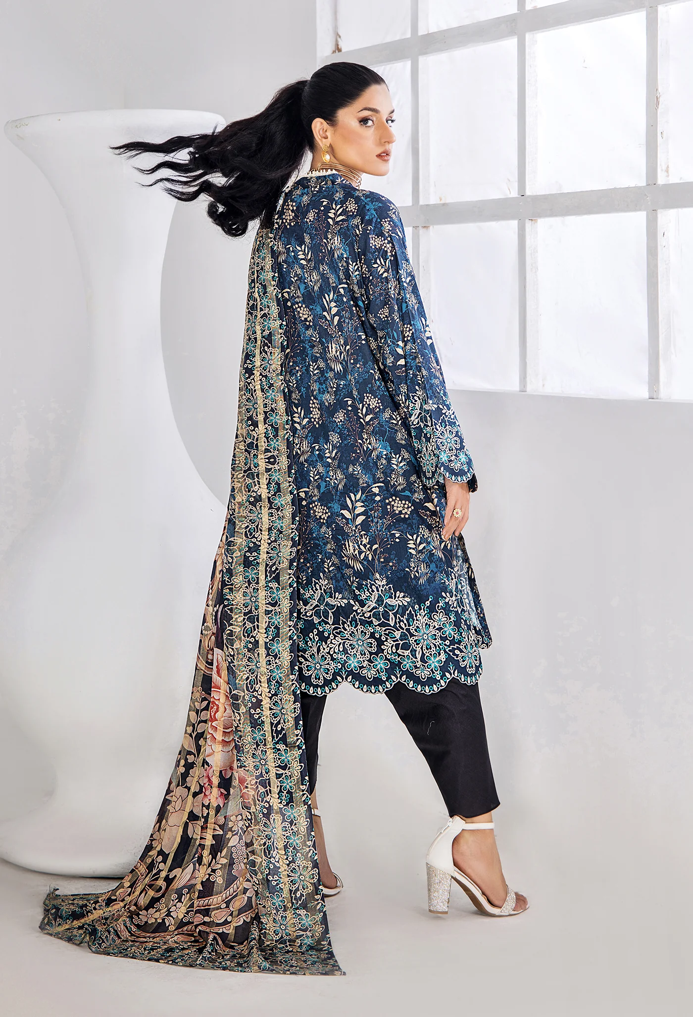 Inara 5668 - Image 2