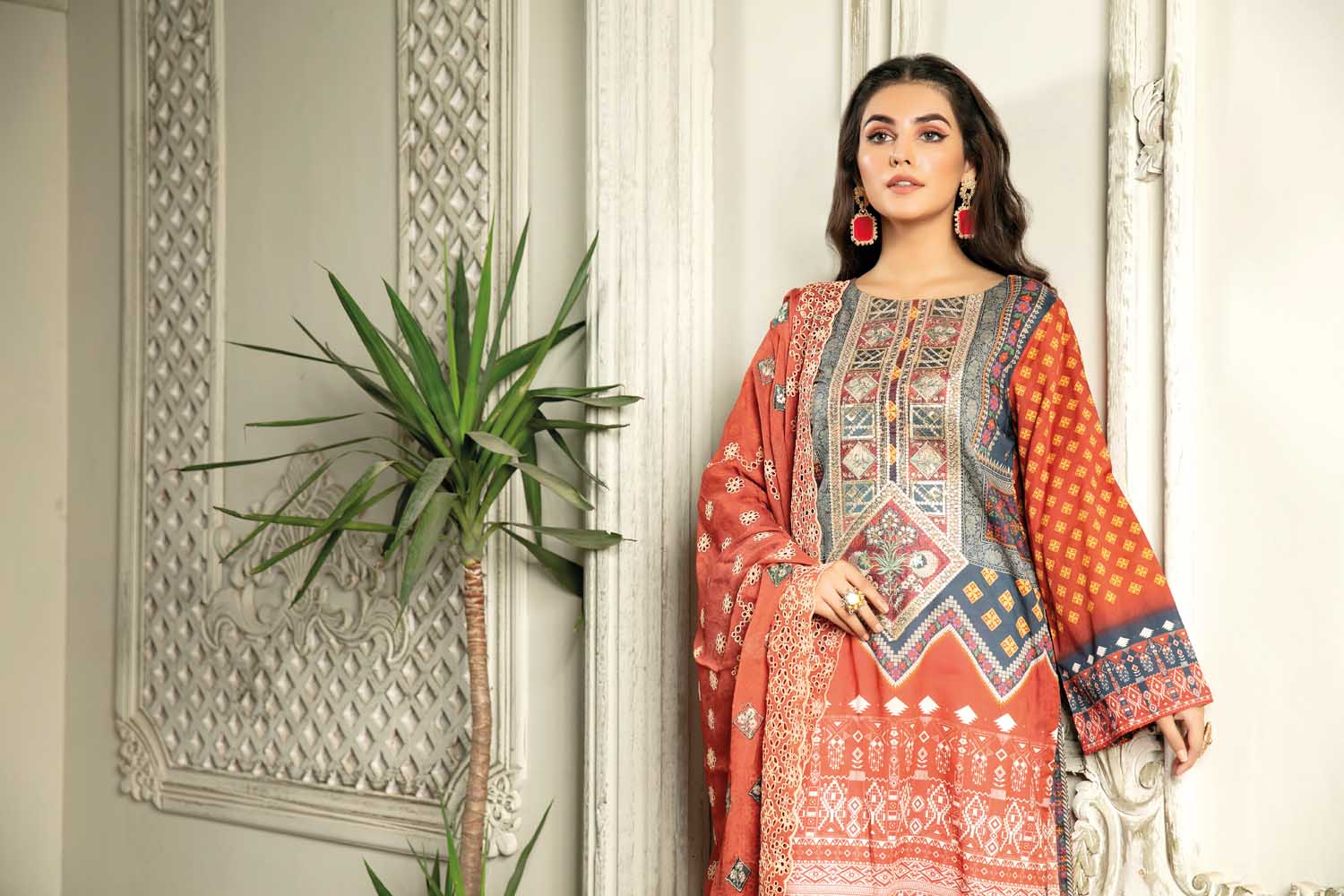 Iris - Digital Printed & Embroidered Lawn 3PC - Image 4