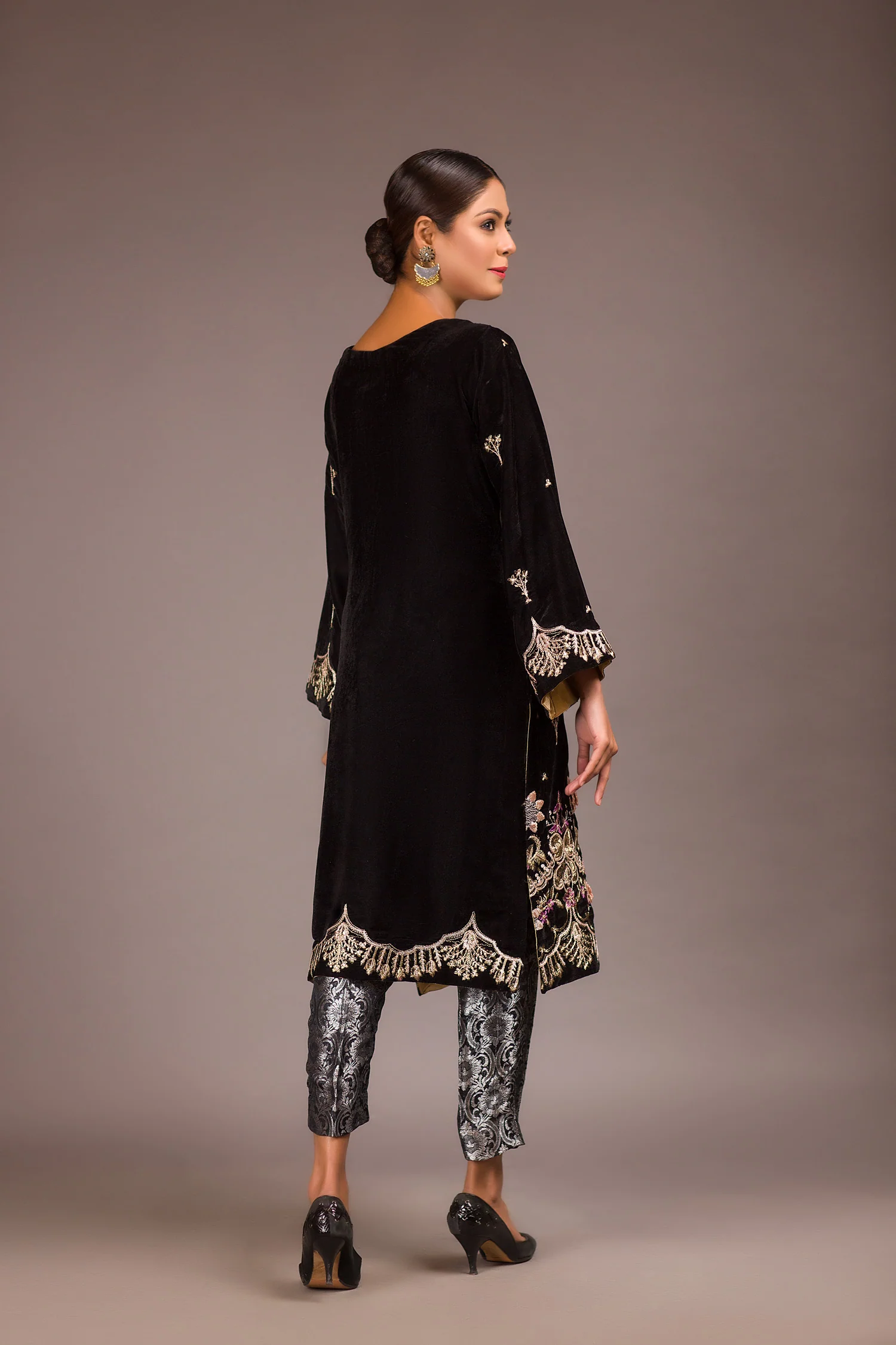 Kumite - Embroidered Velvet Unstitch Kurti - Image 2
