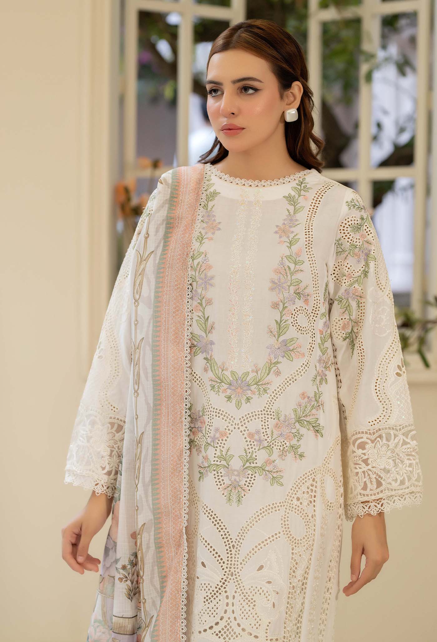 LAWN 1014 - Image 2