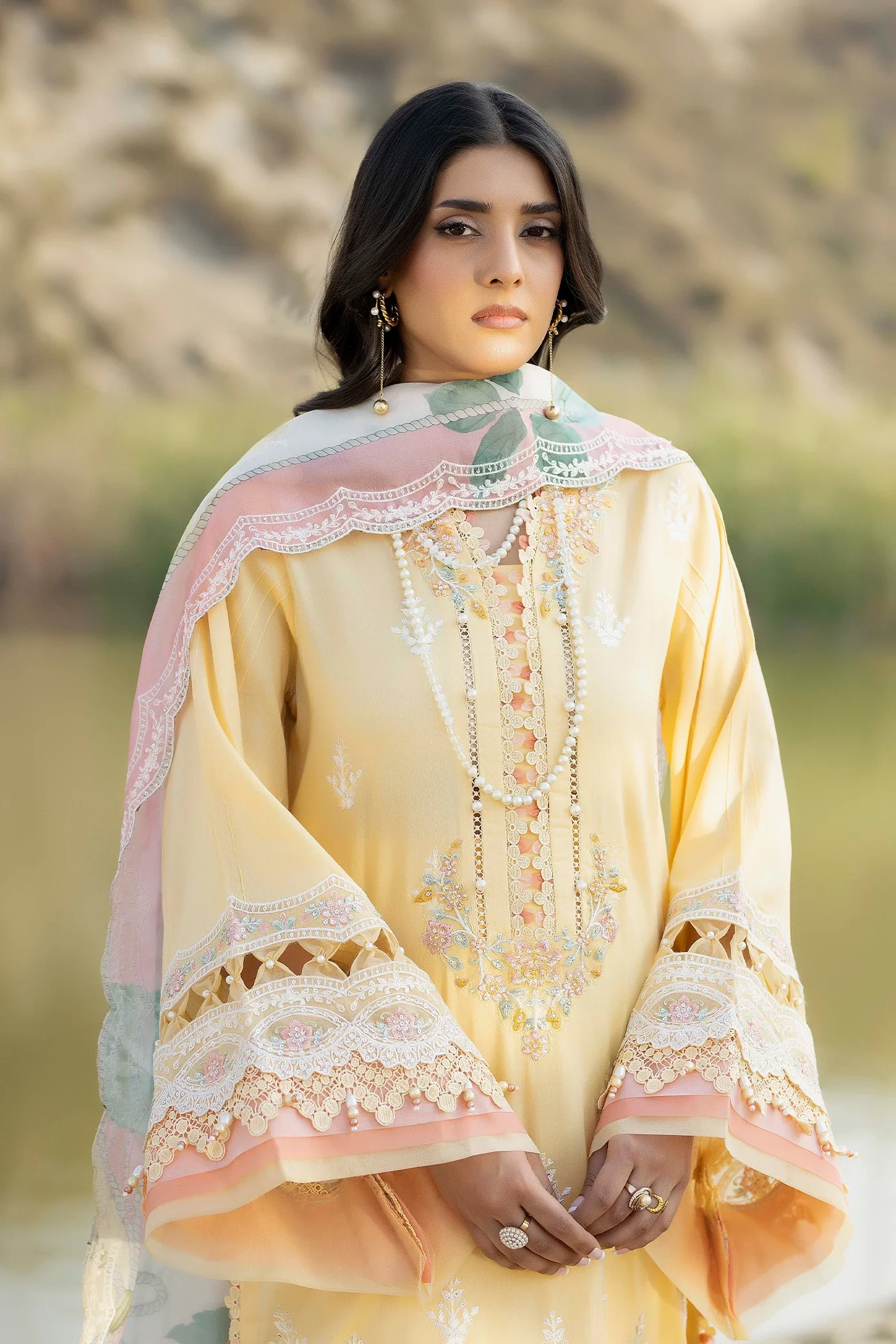 LAWNKARI 1786
