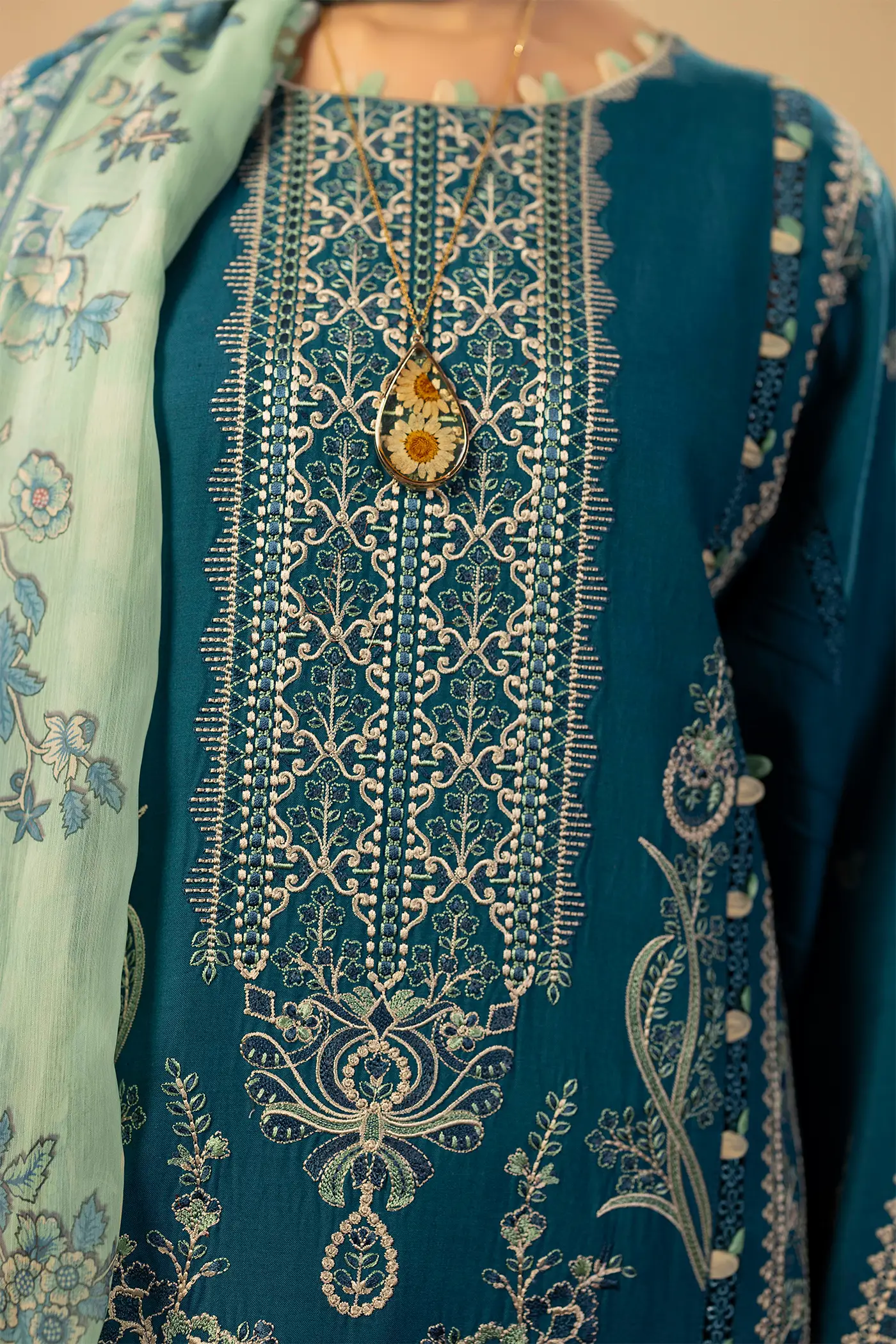 LINEN 7982 - Image 2