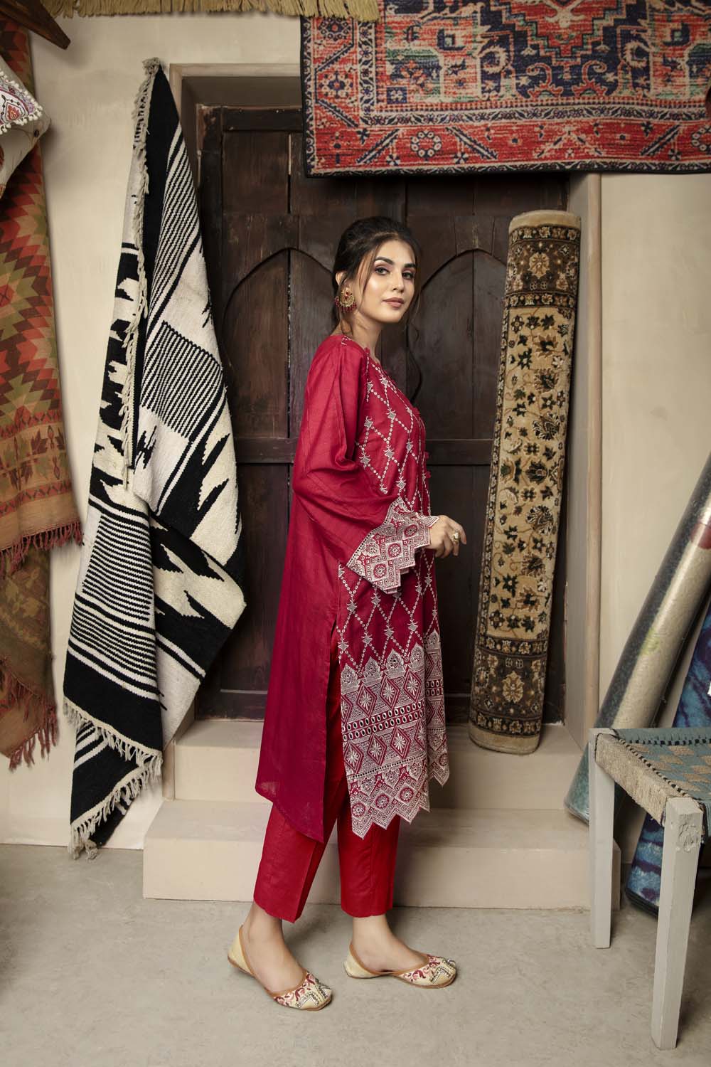 Maniacs - Embroidered Chikankari Stitched Kurti - Image 3