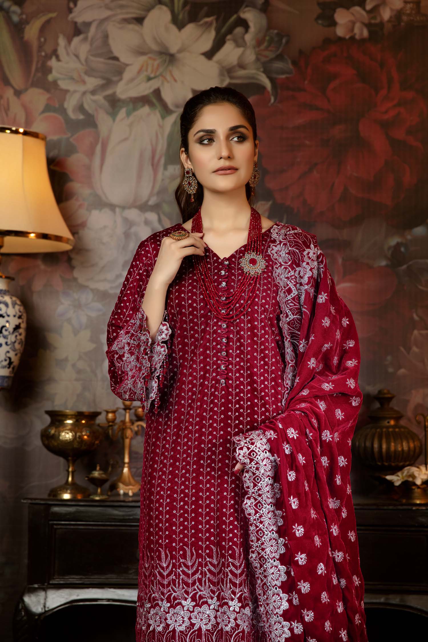 Marish - Embroidered Velvet 3 Piece unstitch - Image 3