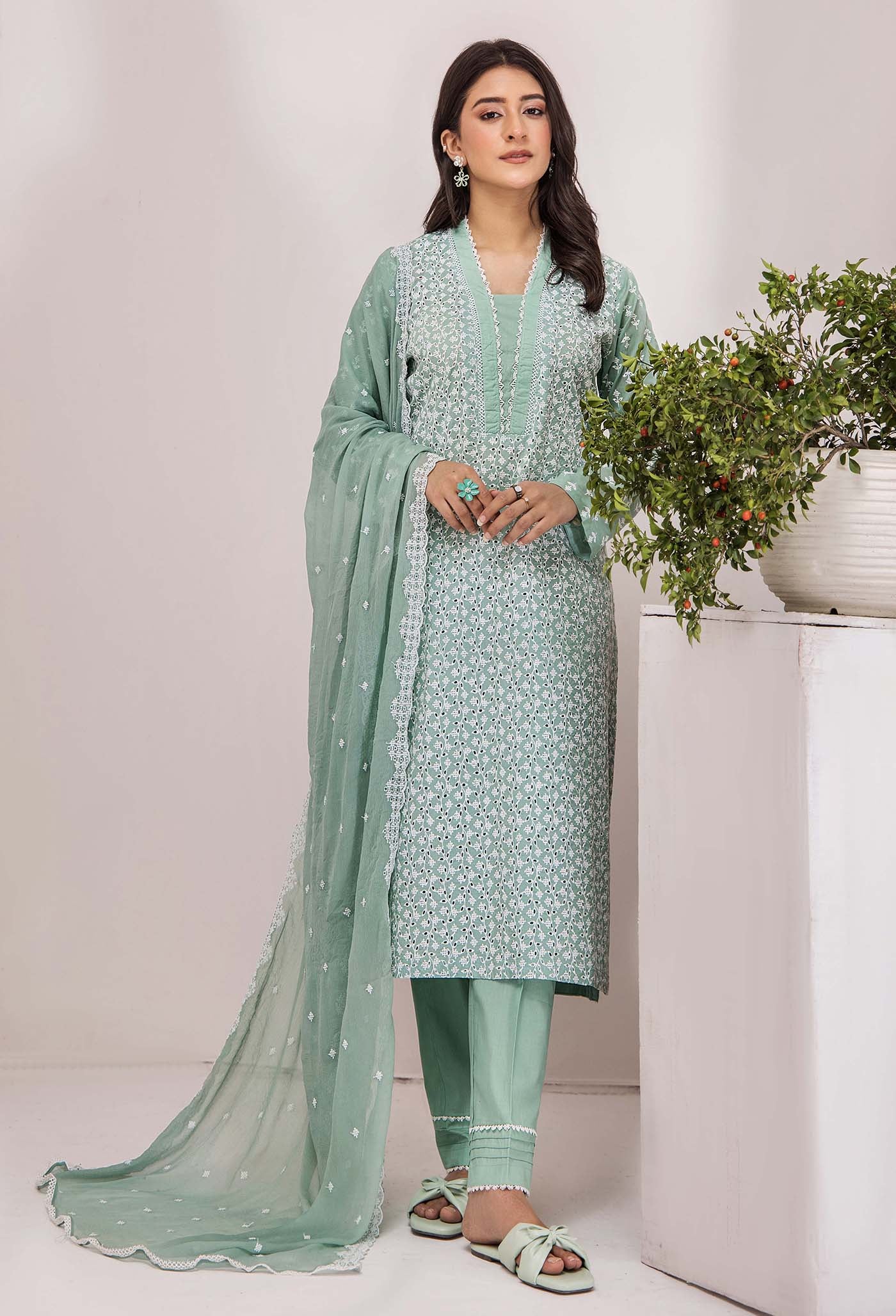 MINTY ELEGANCE