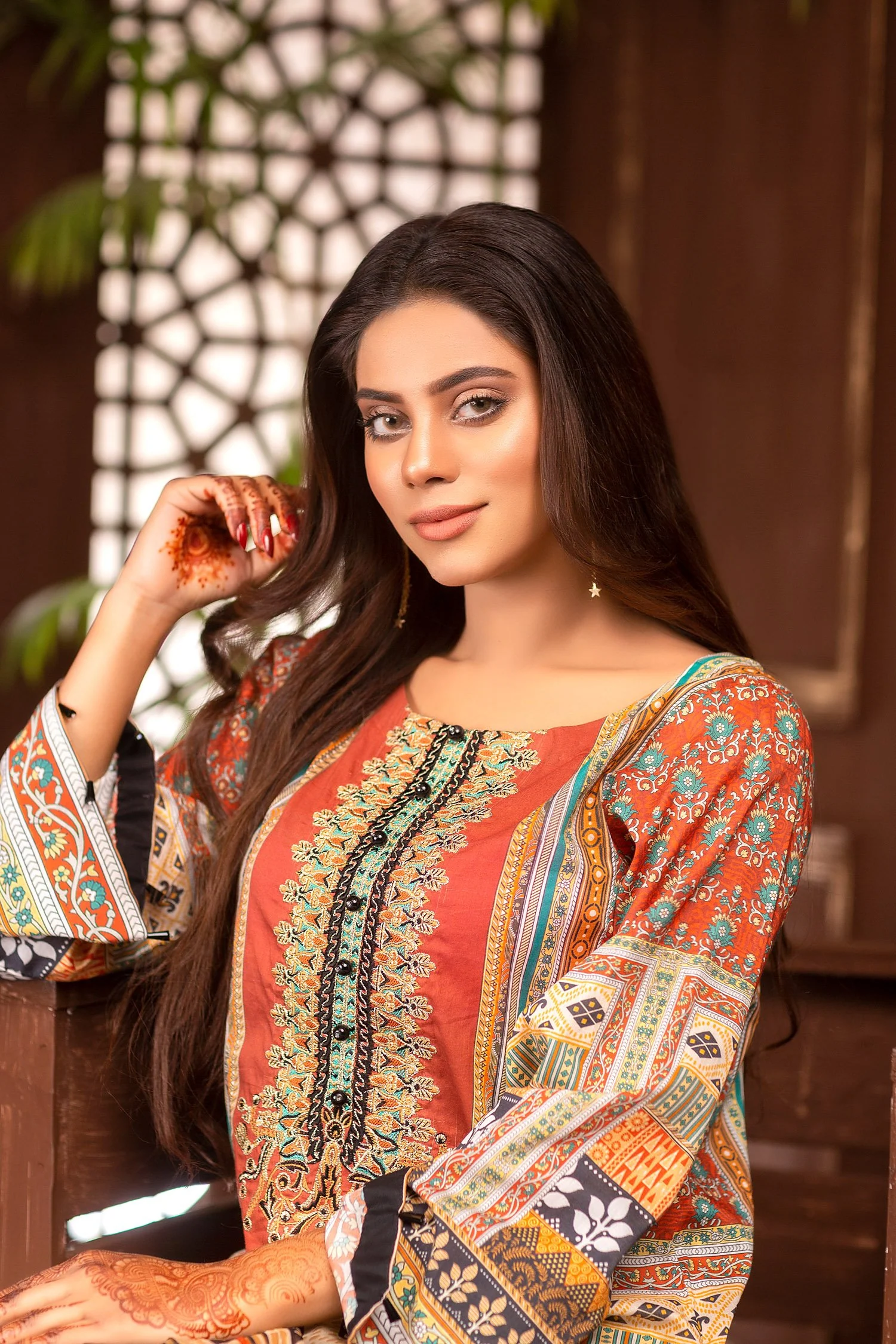 Orivin - Digital Printed & Embroidered Lawn Unstitch - Image 3