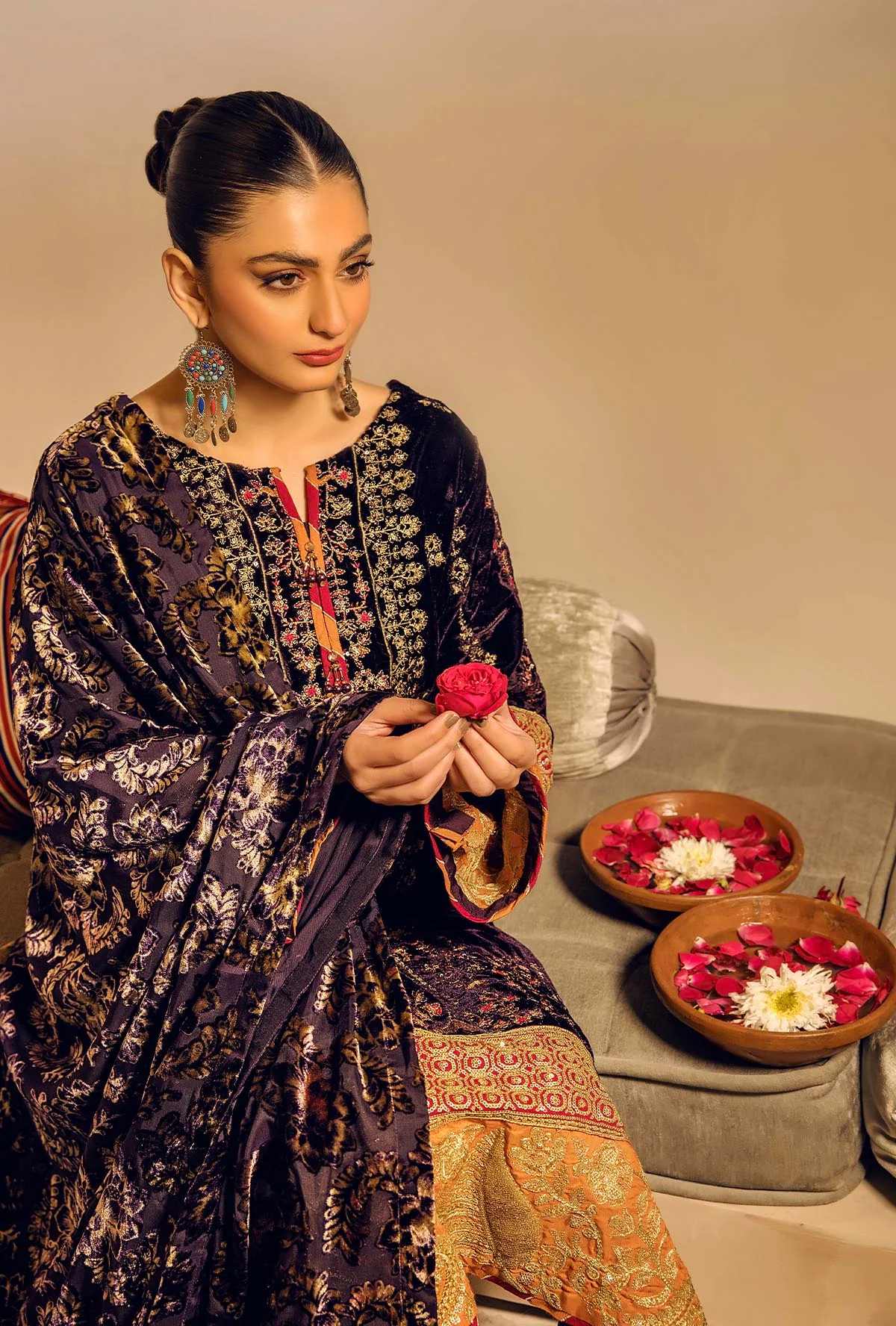 PLACHI EMBROIDERED - Image 4