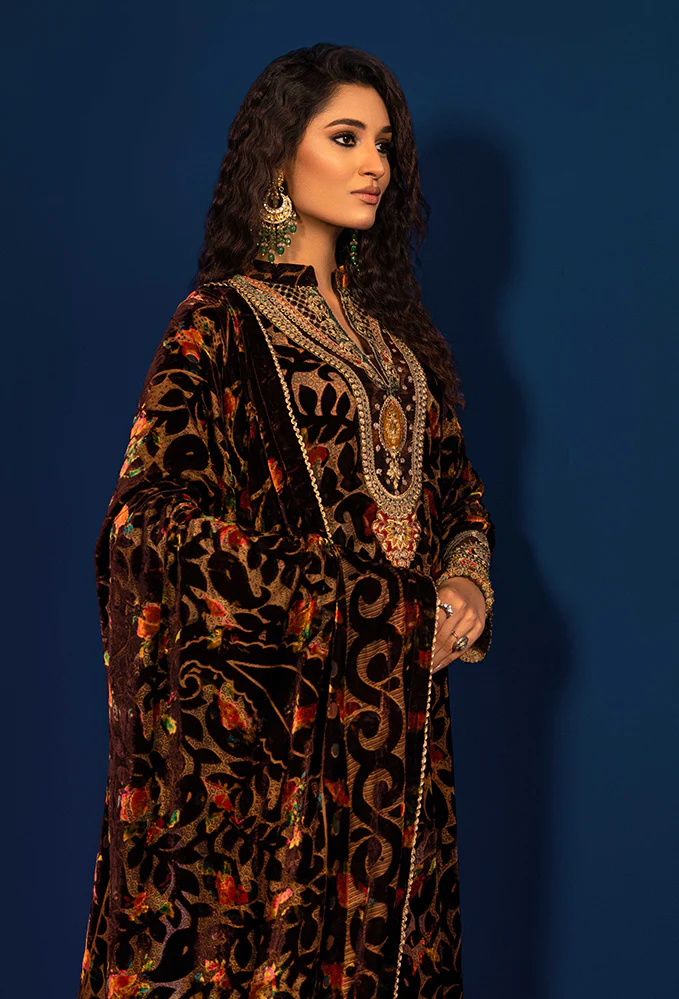 Plachi Embroidered Unstitched 5404 - Image 3
