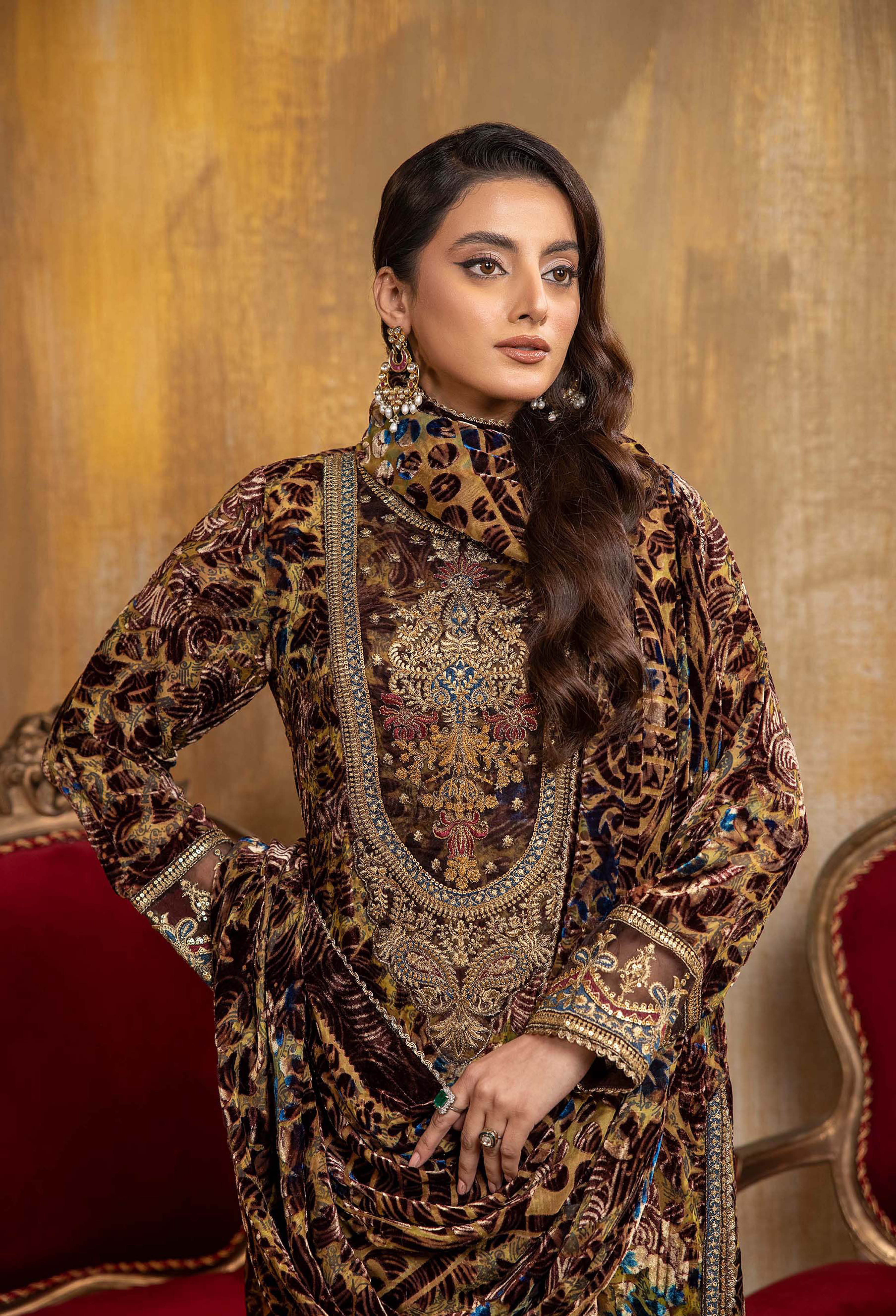 Plachi Embroidered'2 5560 - Image 4
