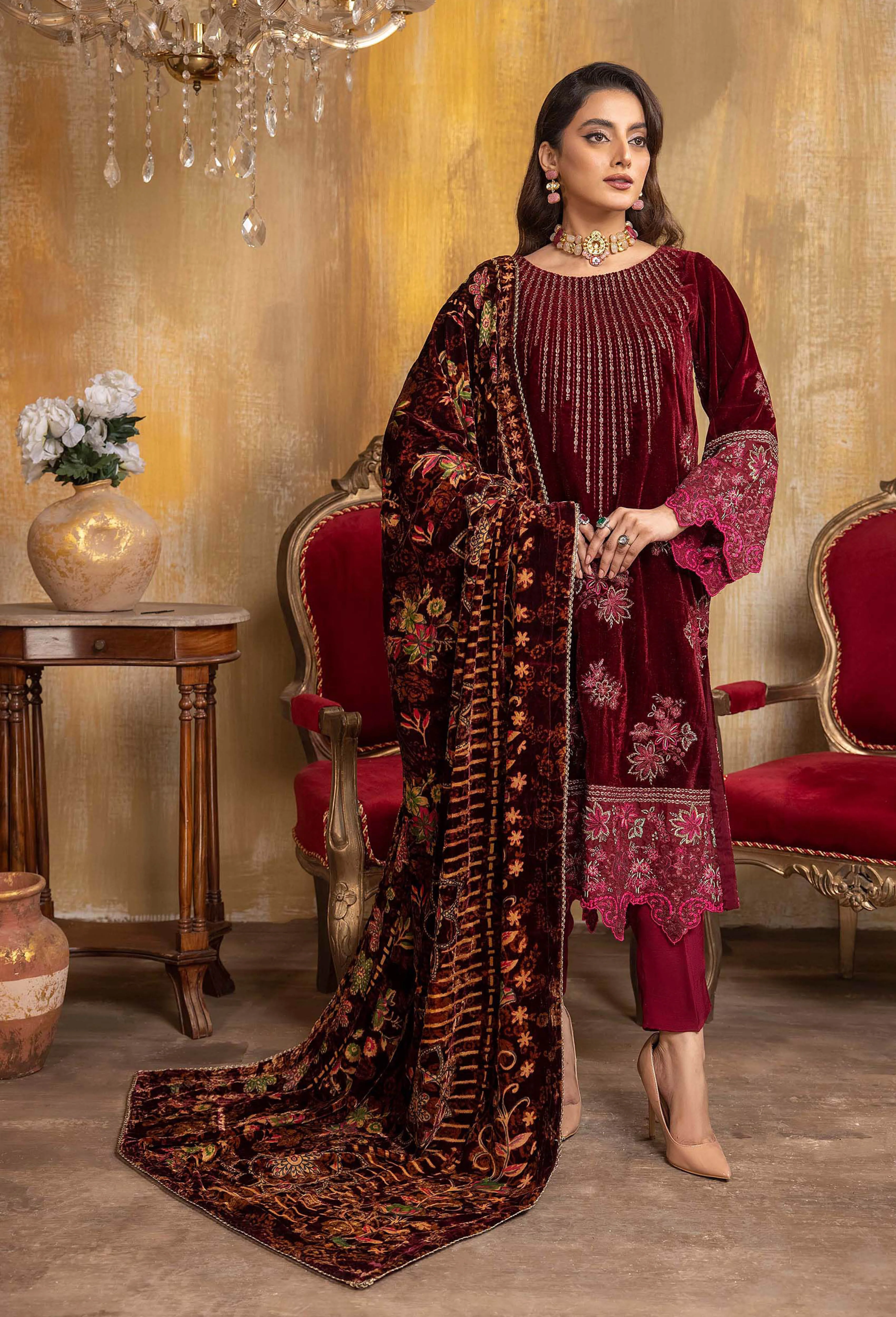 Plachi Embroidered'2 5562