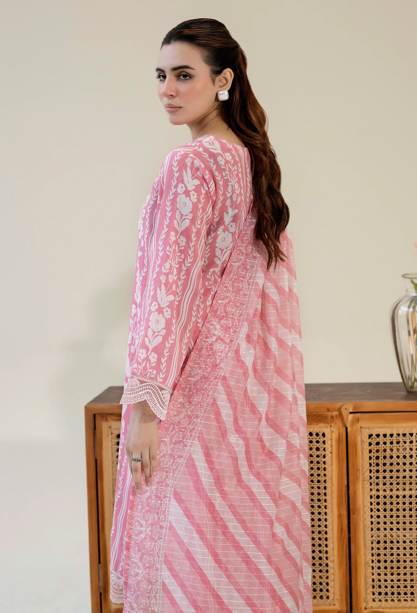PRINTS 1352 - Image 3