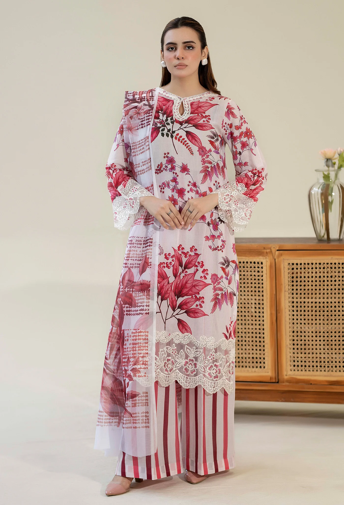 PRINTS 1353 - Image 2
