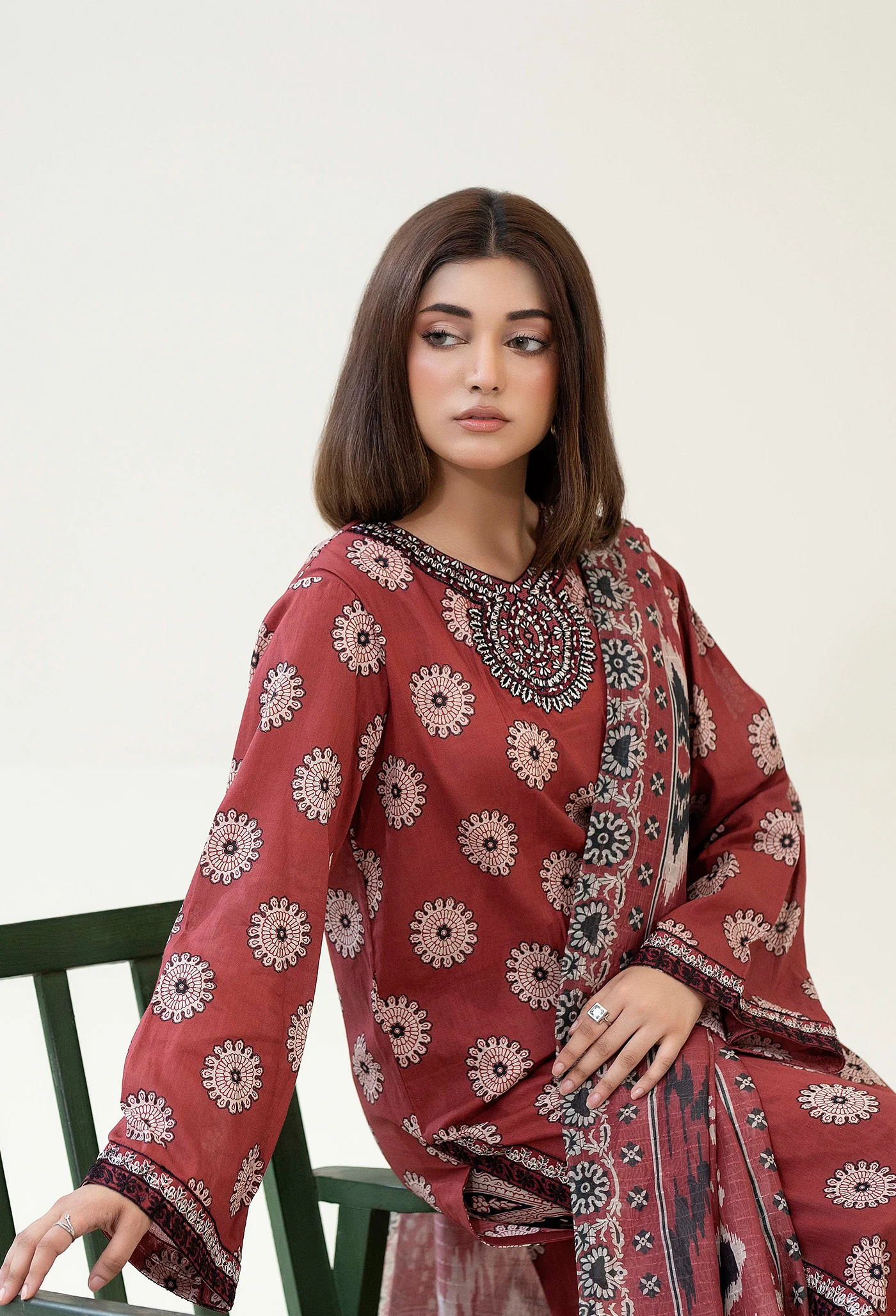 PRINTS 1357 - Image 2